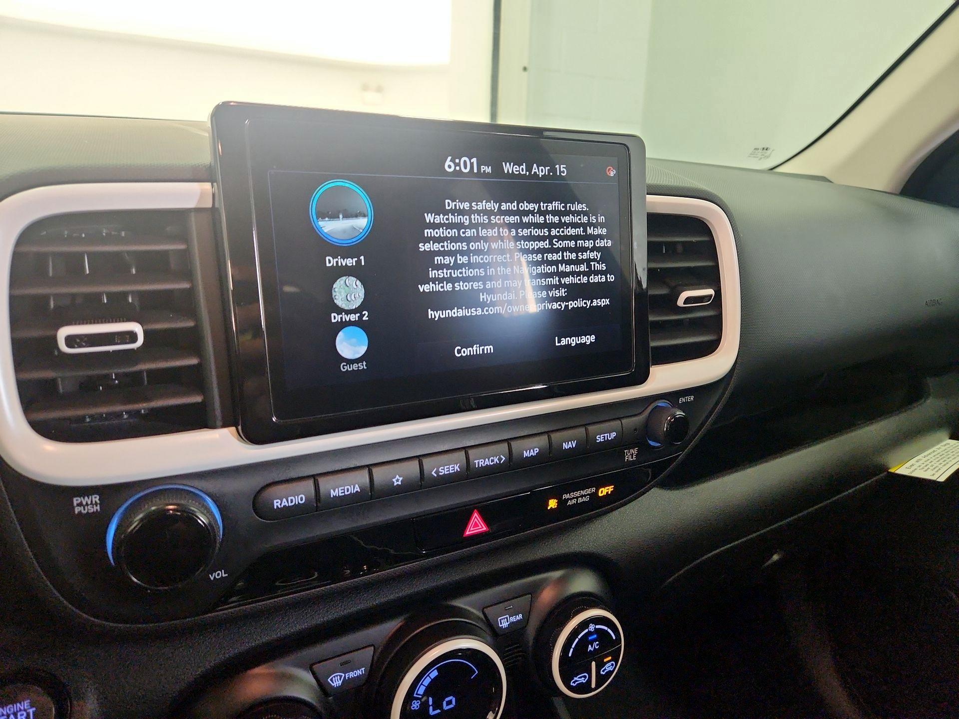 Thumbnail: 2023 Hyundai Venue - 15