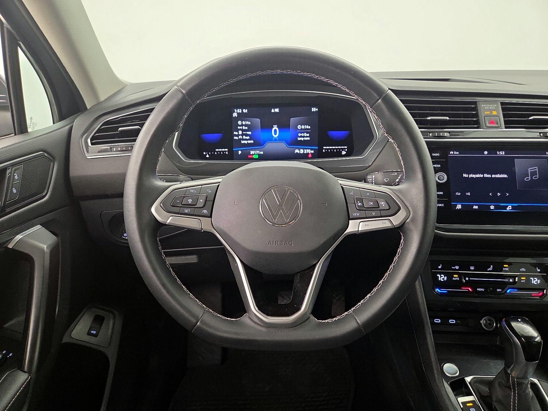 Thumbnail: 2022 Volkswagen Tiguan - 10