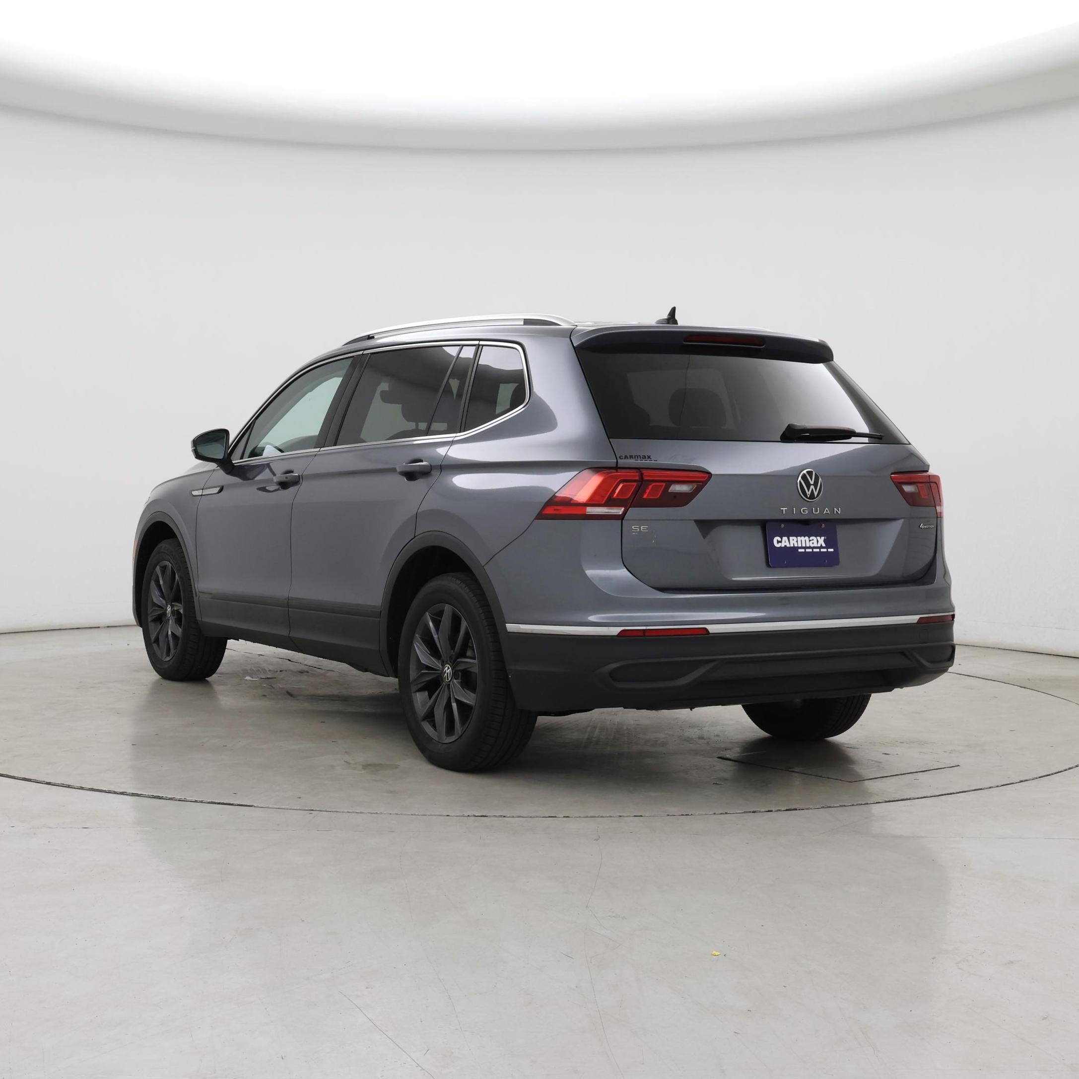Thumbnail: 2022 Volkswagen Tiguan - 2