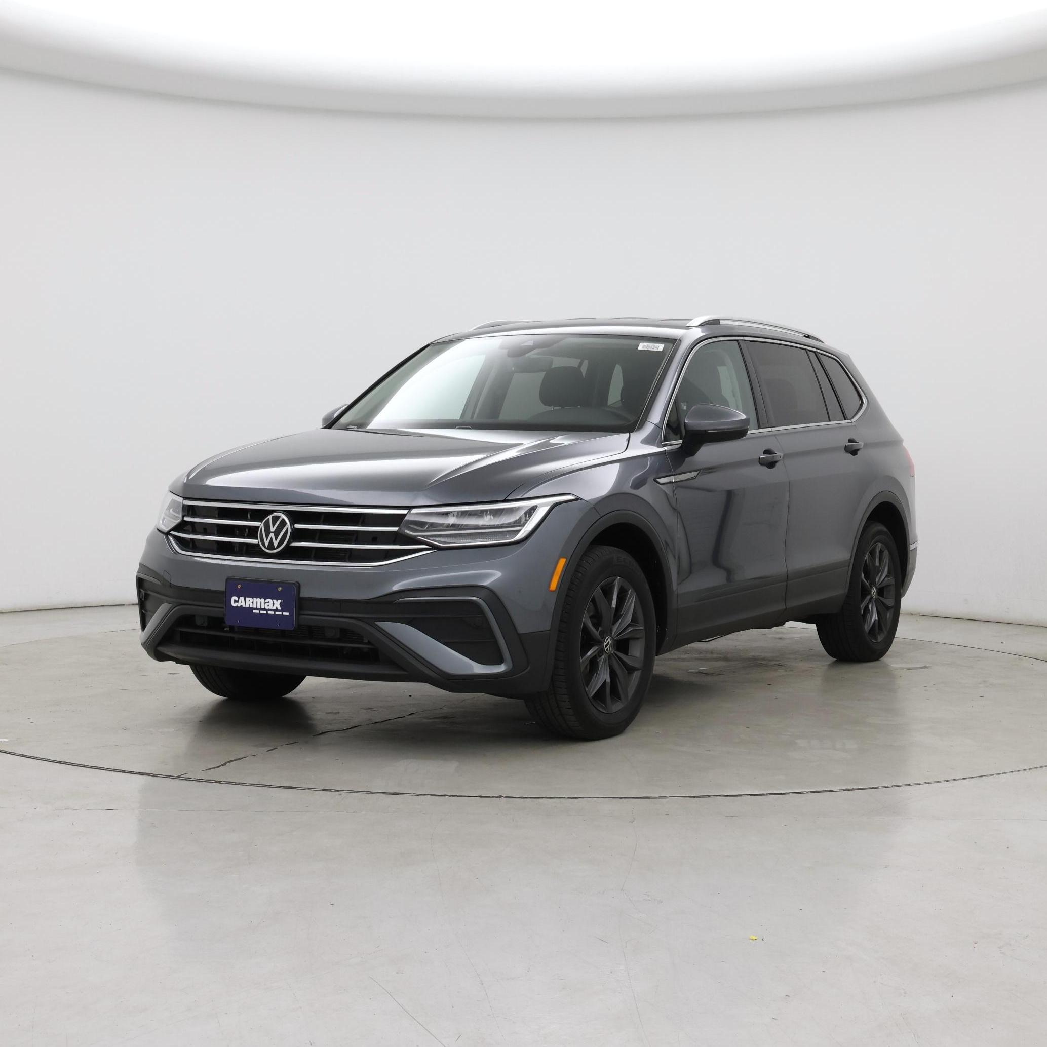 Thumbnail: 2022 Volkswagen Tiguan - 4