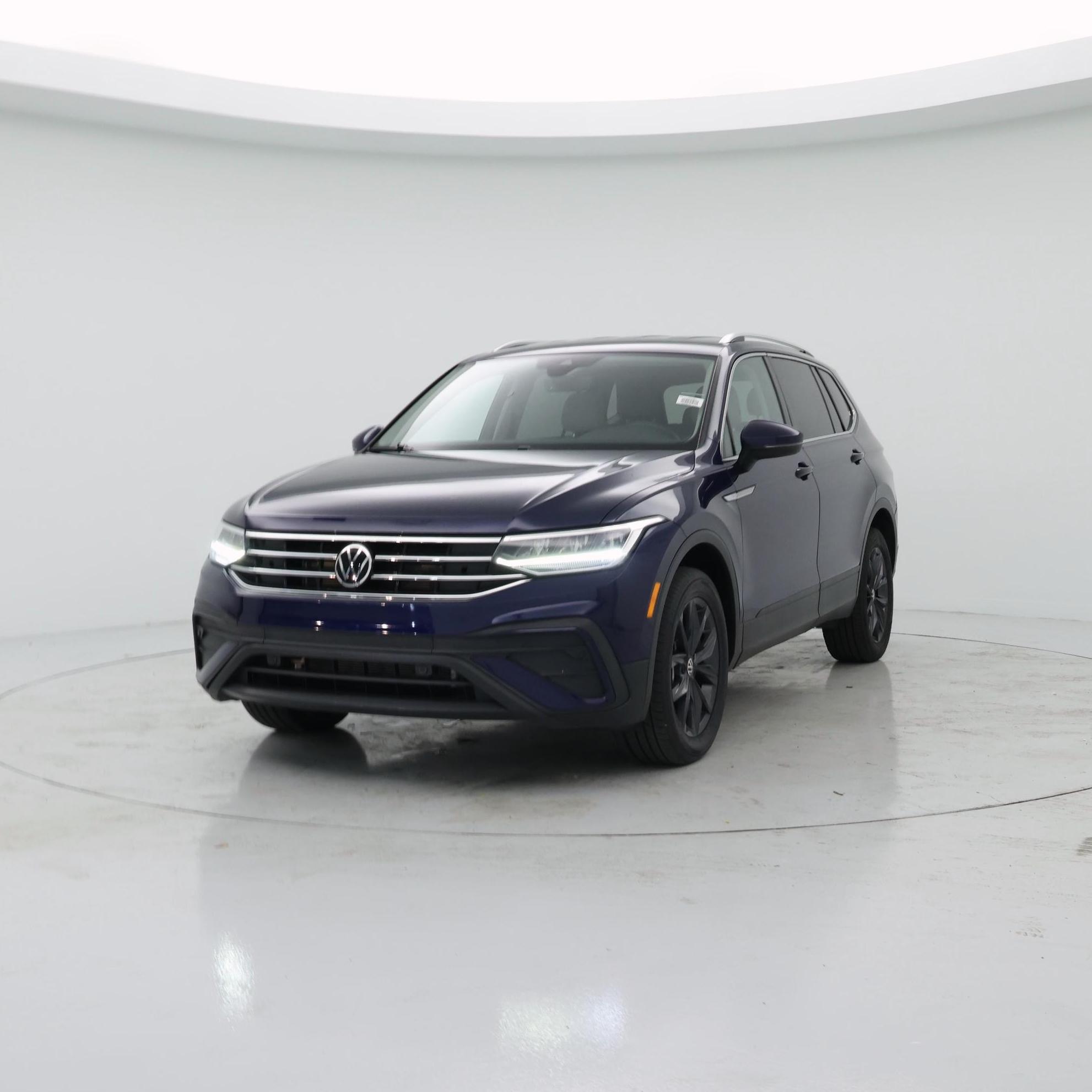 Thumbnail: 2022 Volkswagen Tiguan - 4