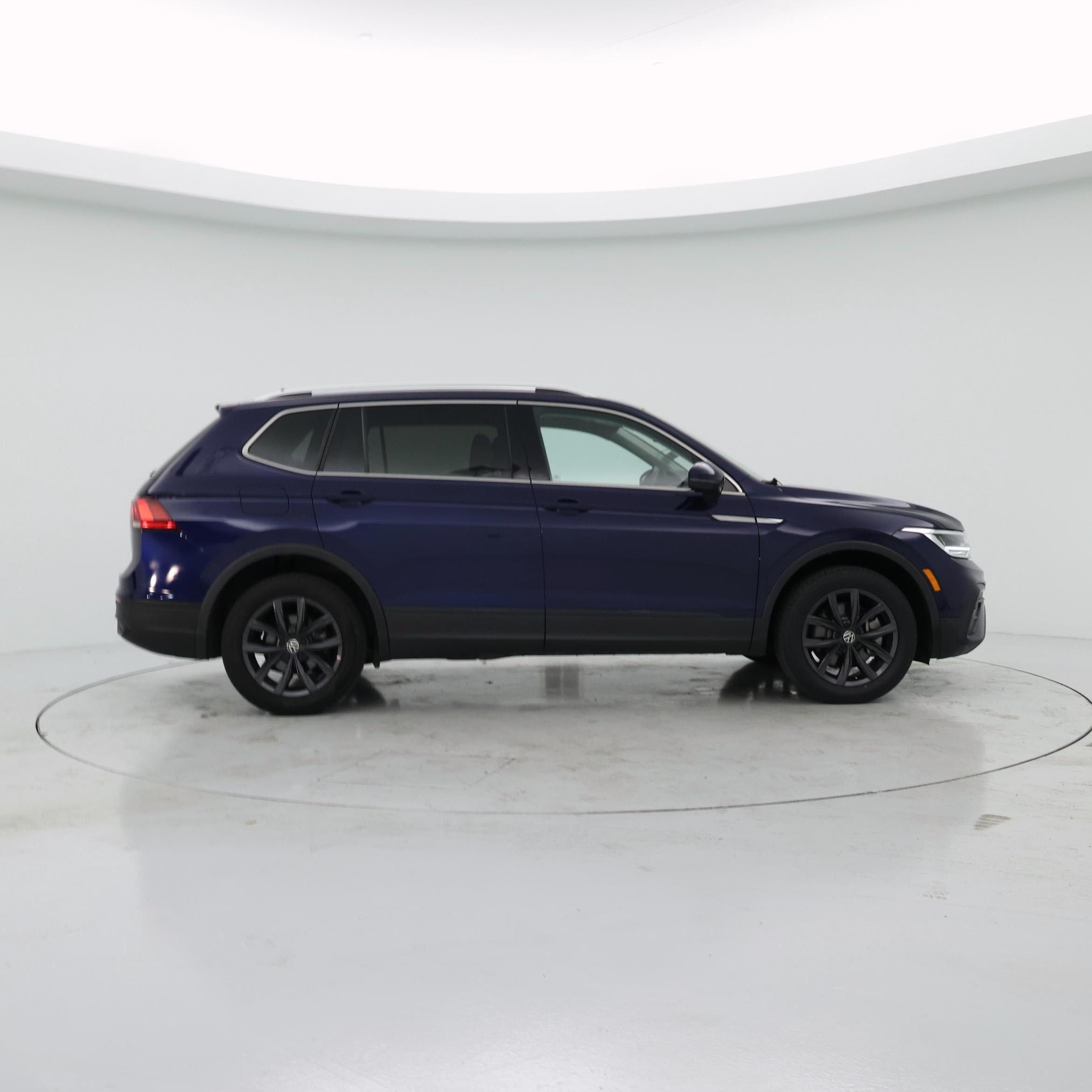 Thumbnail: 2022 Volkswagen Tiguan - 7