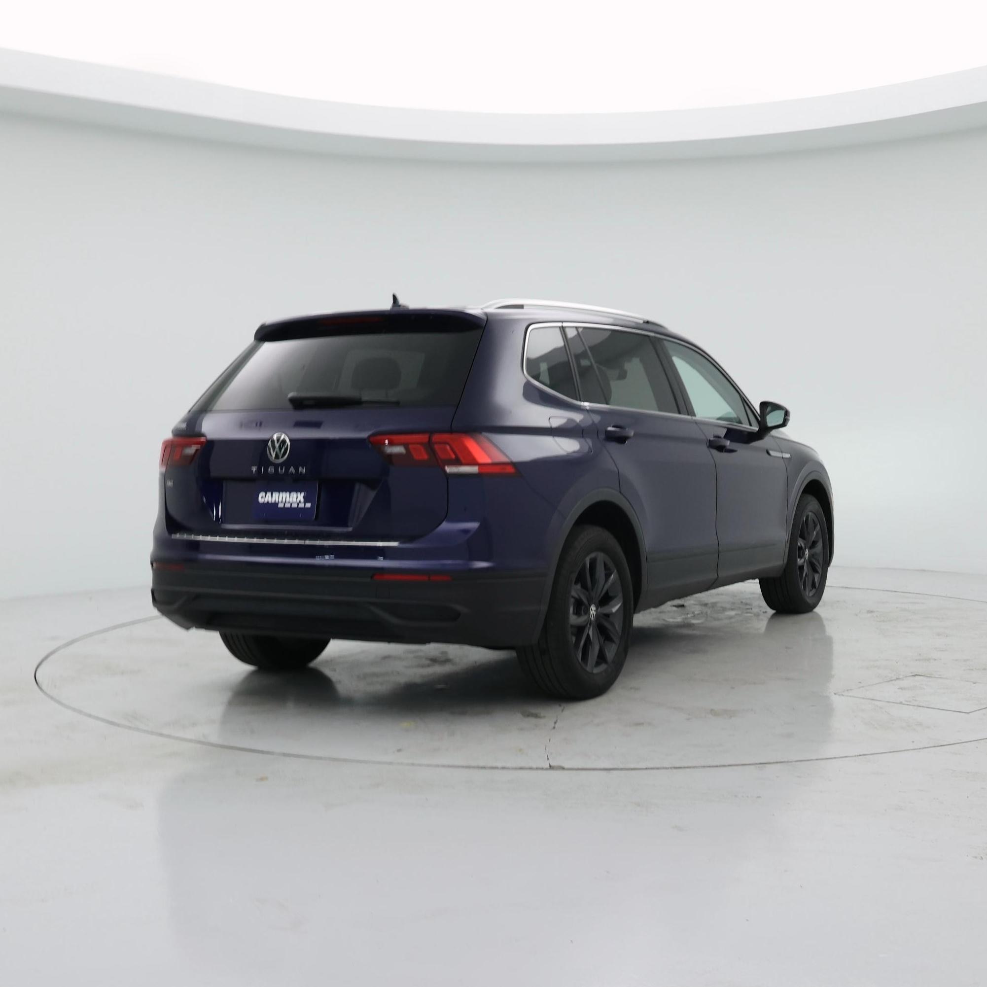 Thumbnail: 2022 Volkswagen Tiguan - 8