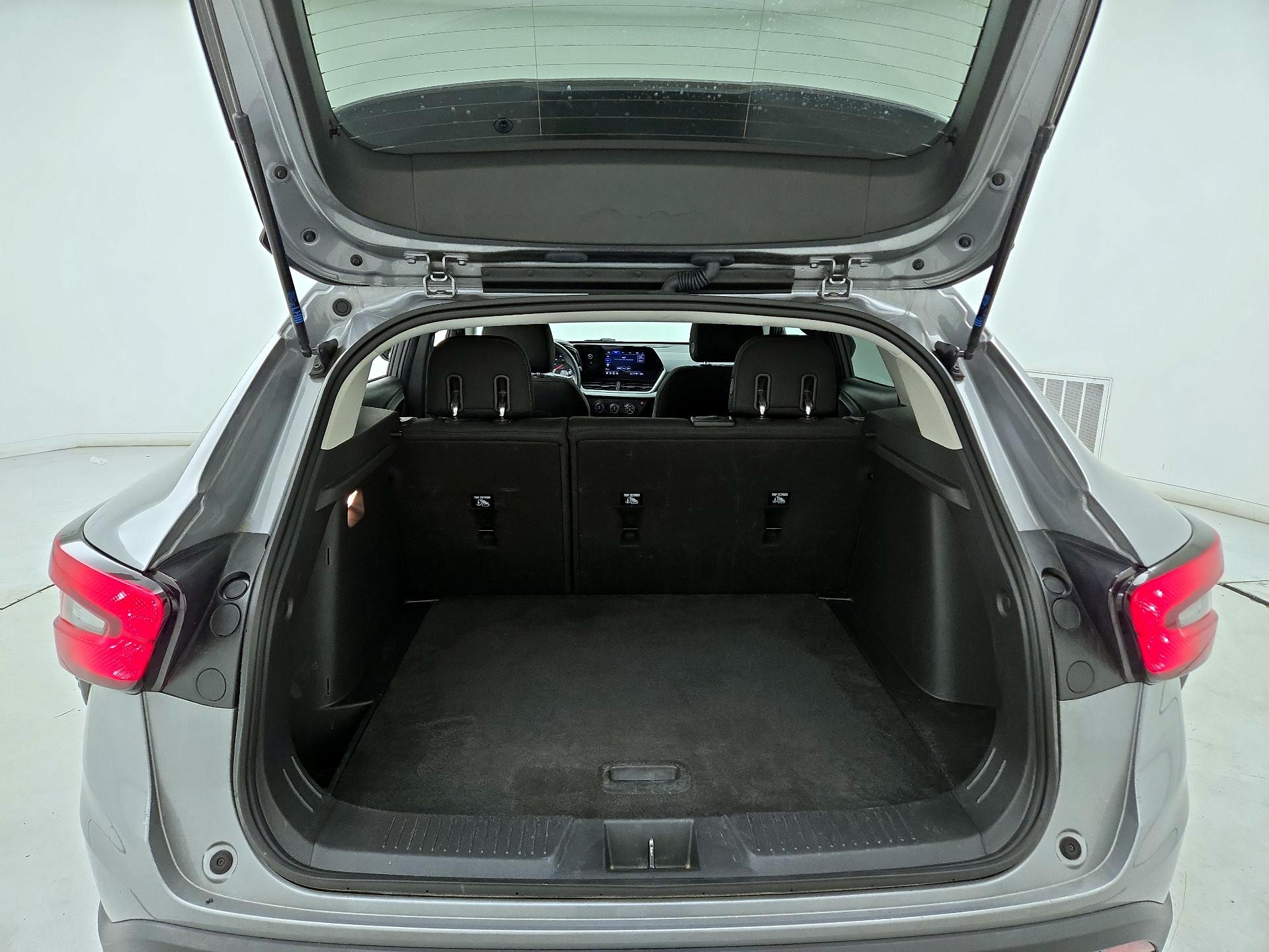 Thumbnail: 2024 Chevrolet Trax - 19
