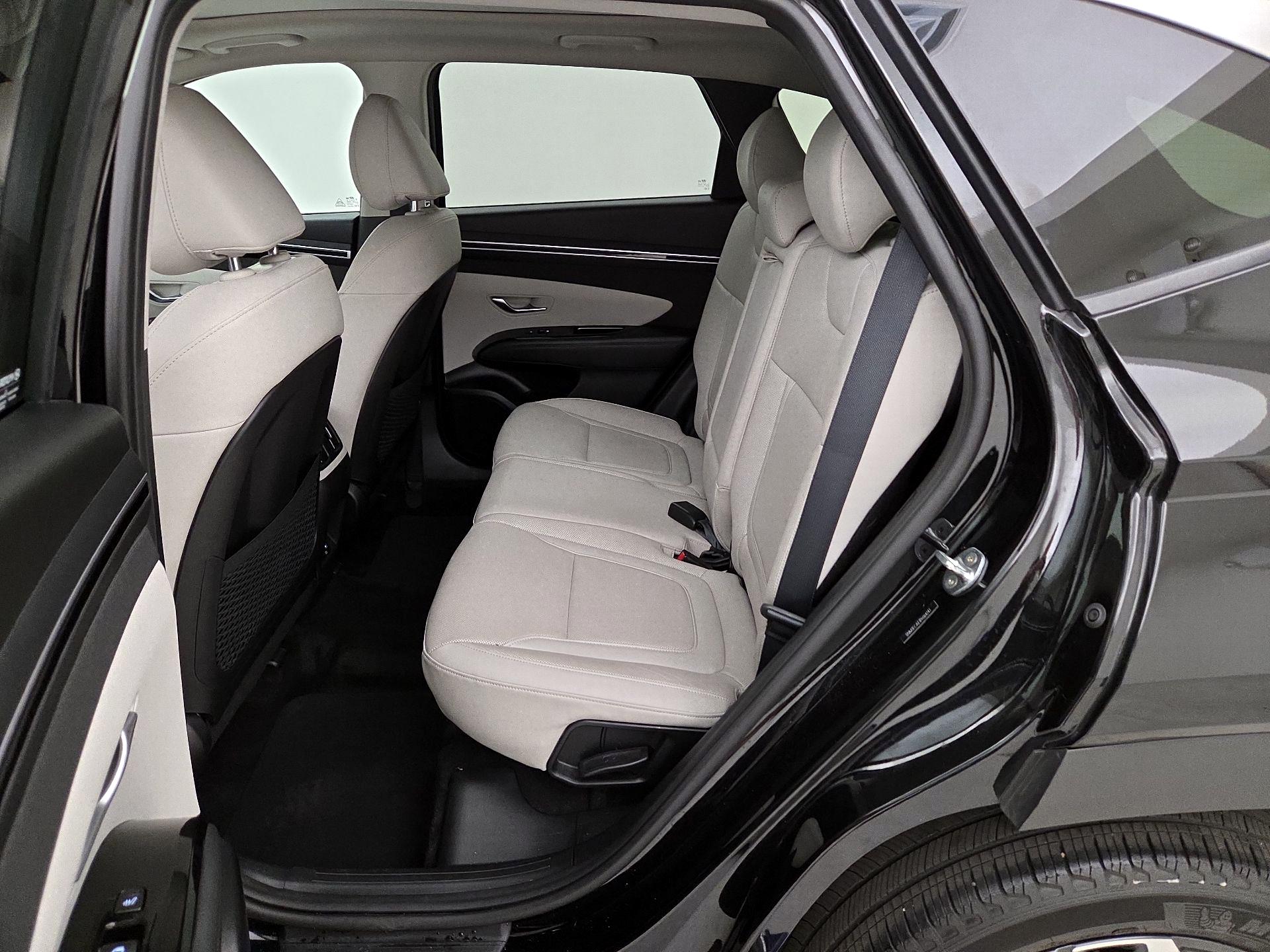 Thumbnail: 2023 Hyundai Tucson - 18