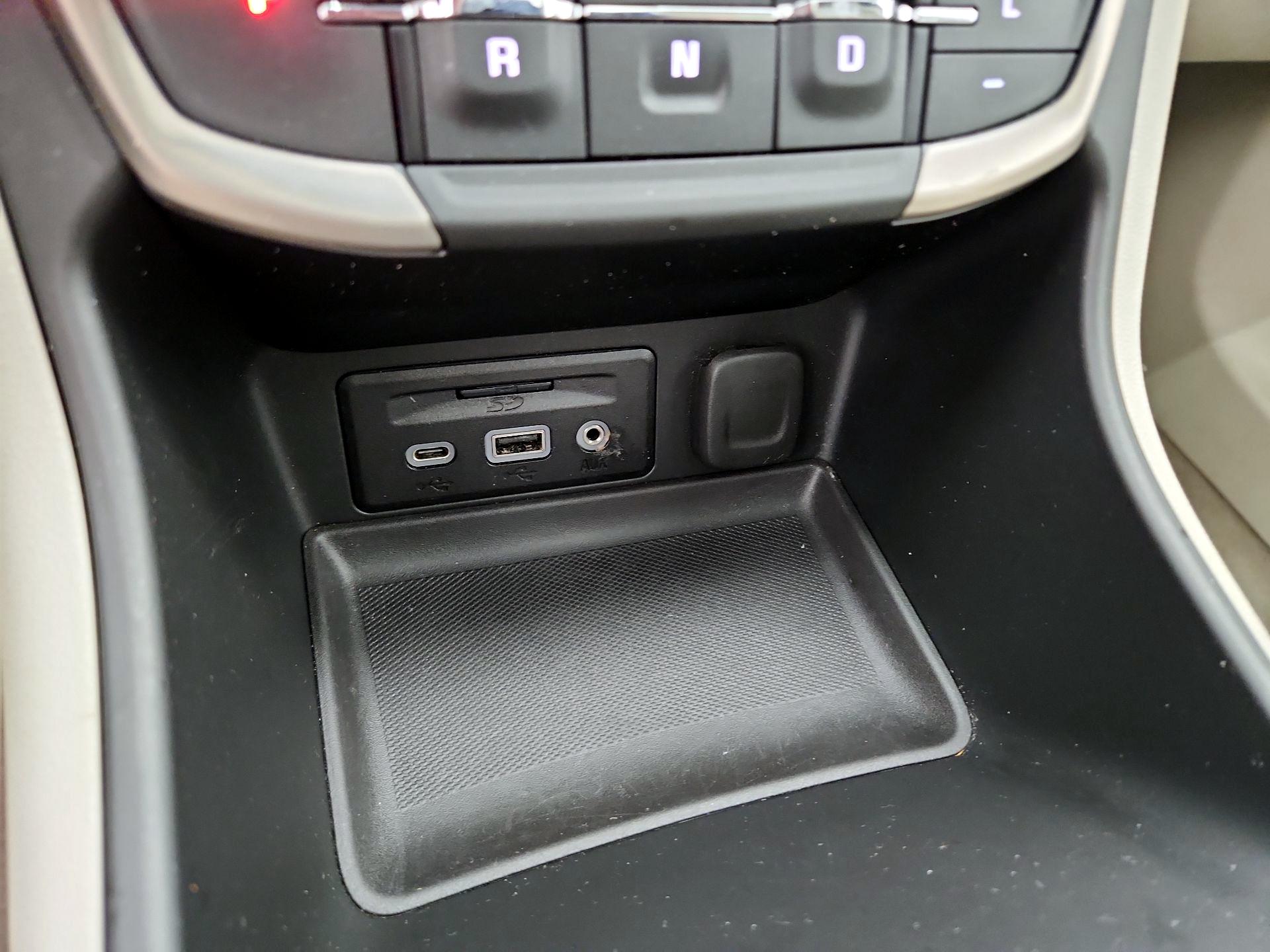 Thumbnail: 2022 GMC Terrain - 18