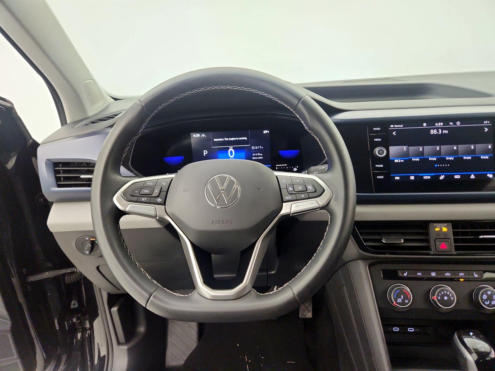 Thumbnail: 2022 Volkswagen Taos - 10
