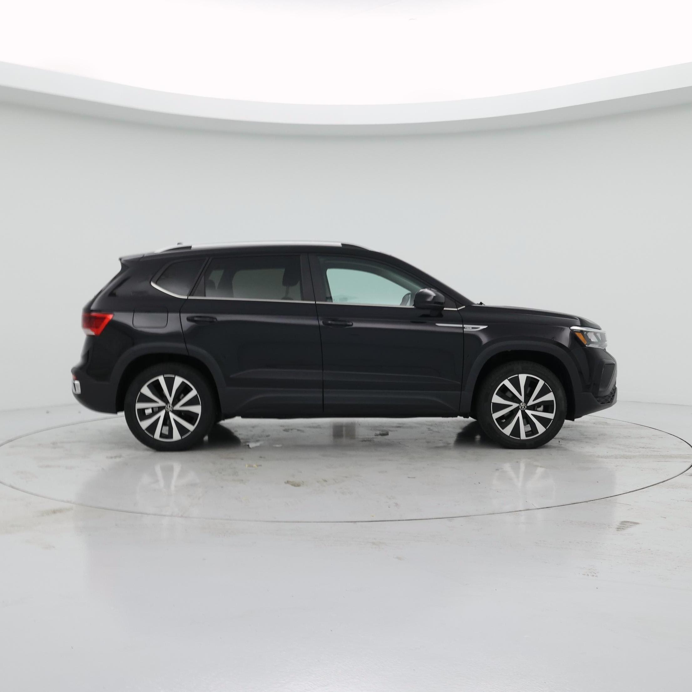 Thumbnail: 2022 Volkswagen Taos - 7