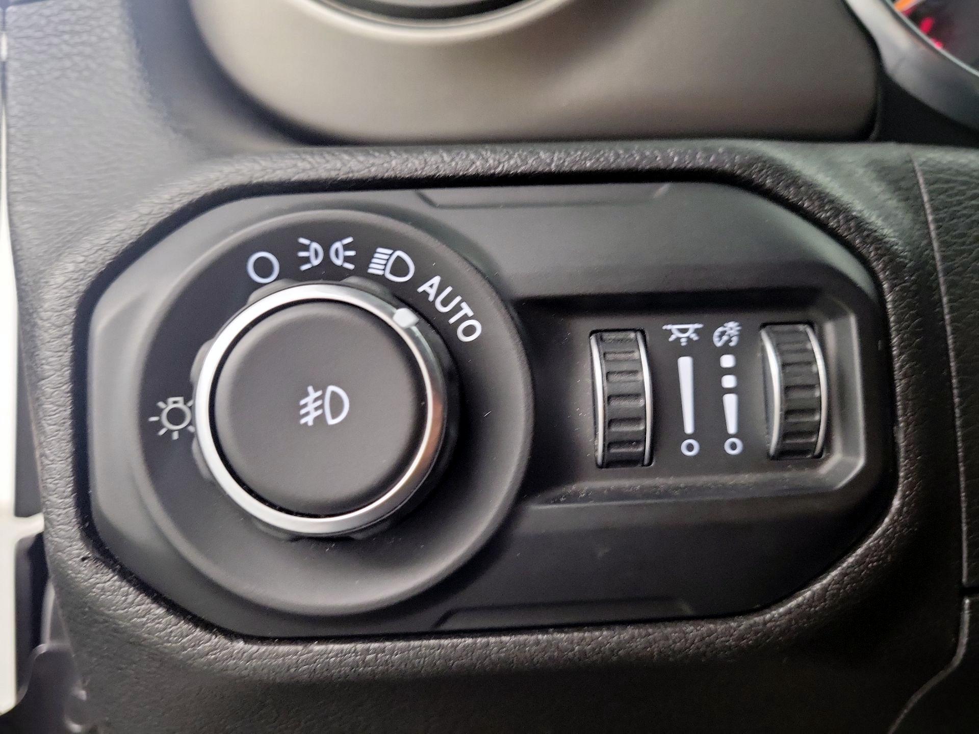 Thumbnail: 2021 Jeep Wrangler - 13