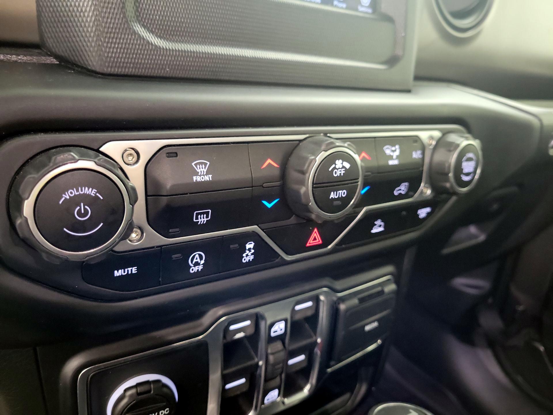 Thumbnail: 2021 Jeep Wrangler - 16