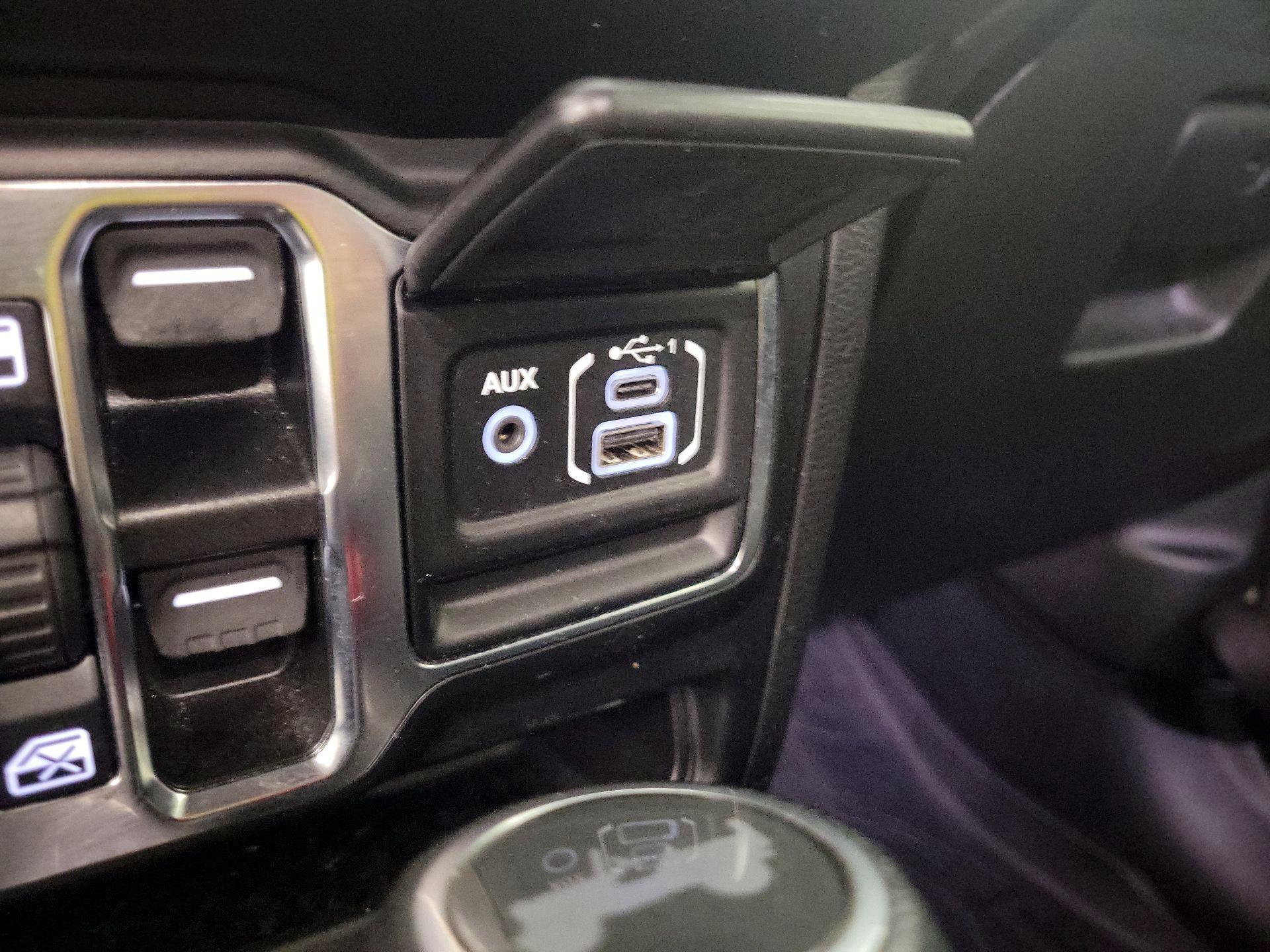 Thumbnail: 2021 Jeep Wrangler - 18