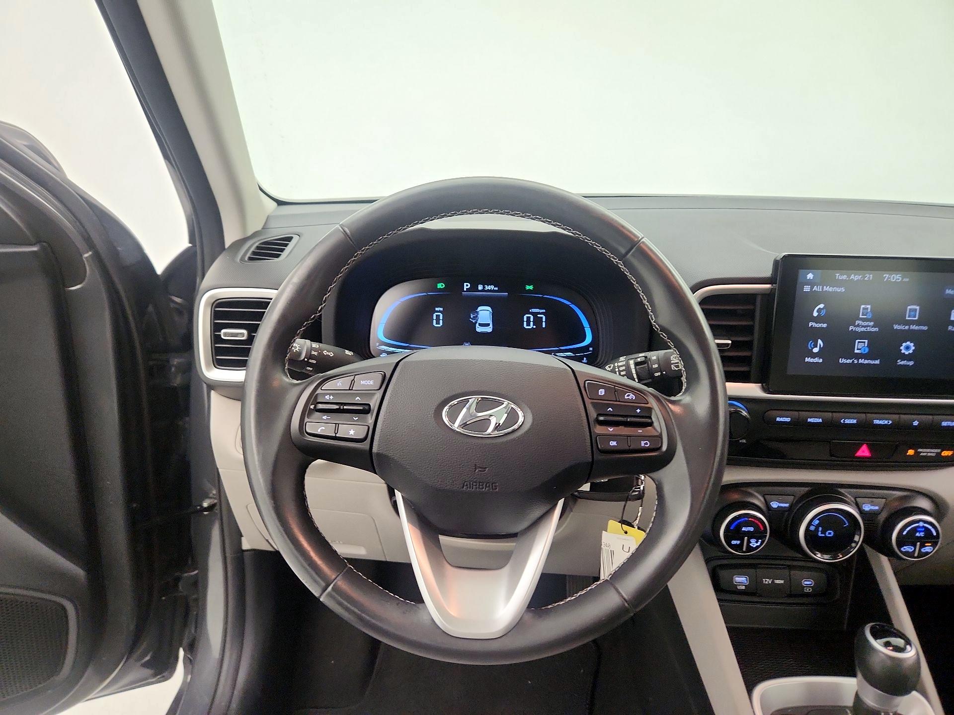 Thumbnail: 2023 Hyundai Venue - 10