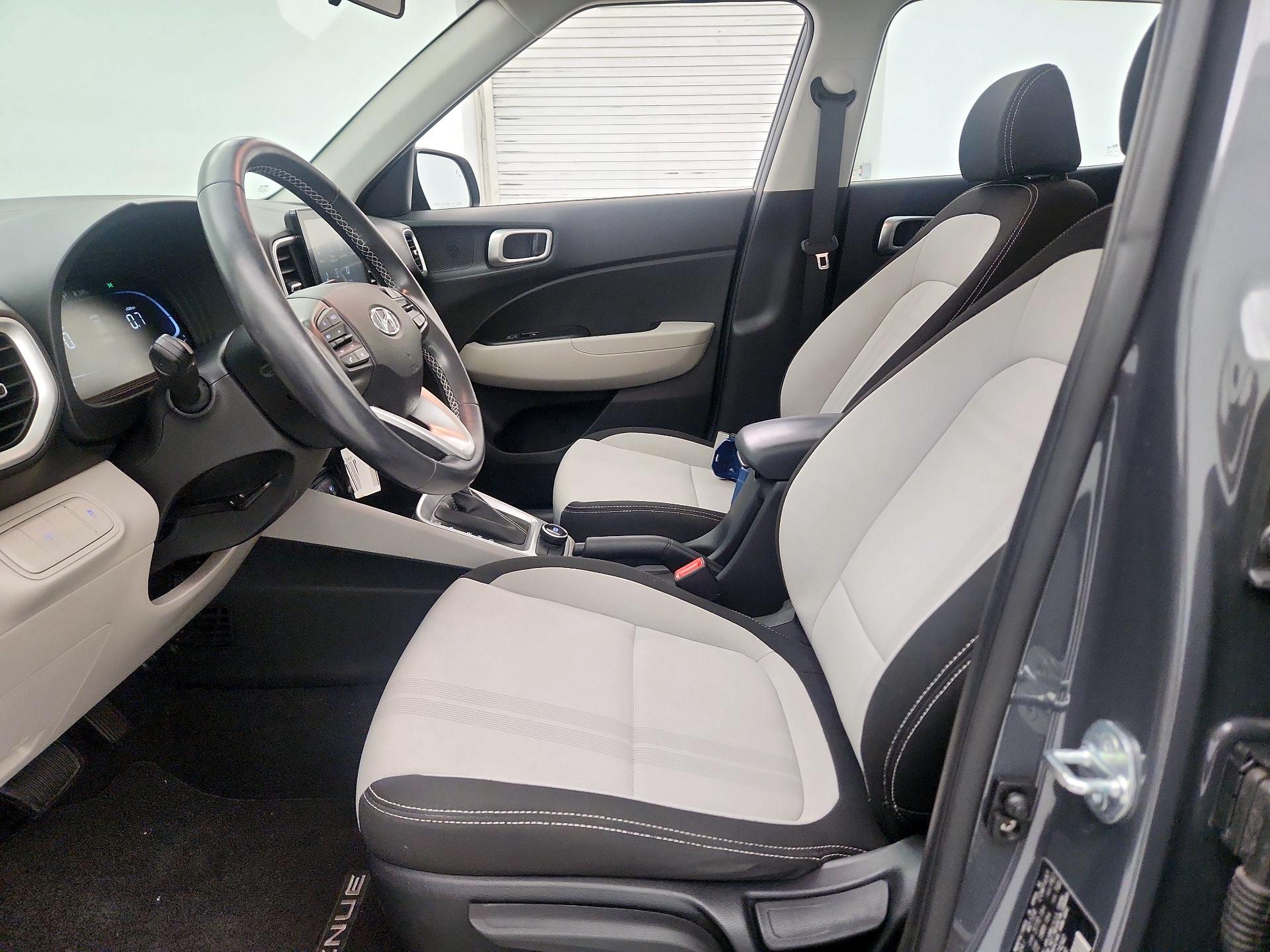 Thumbnail: 2023 Hyundai Venue - 11