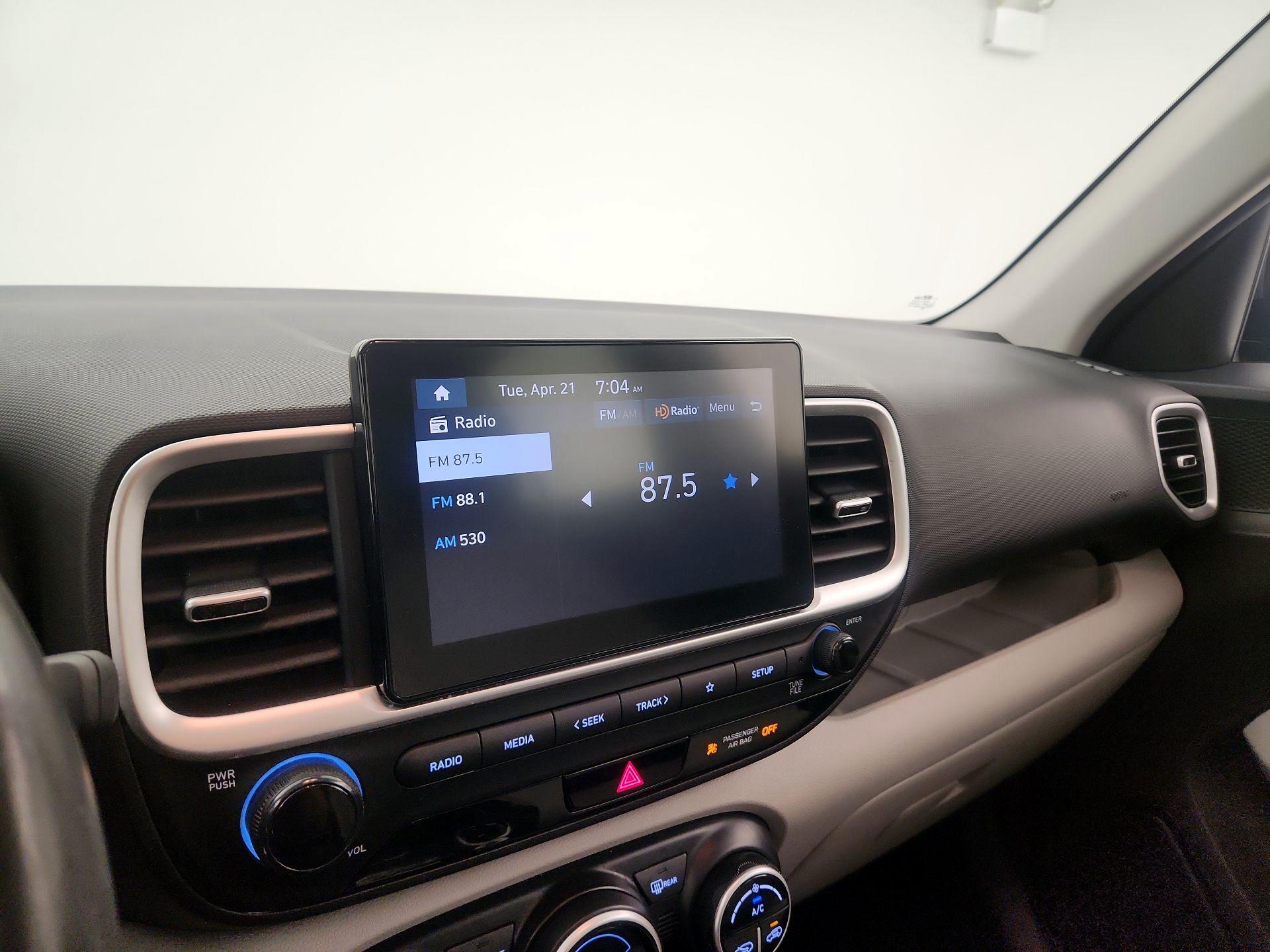 Thumbnail: 2023 Hyundai Venue - 15