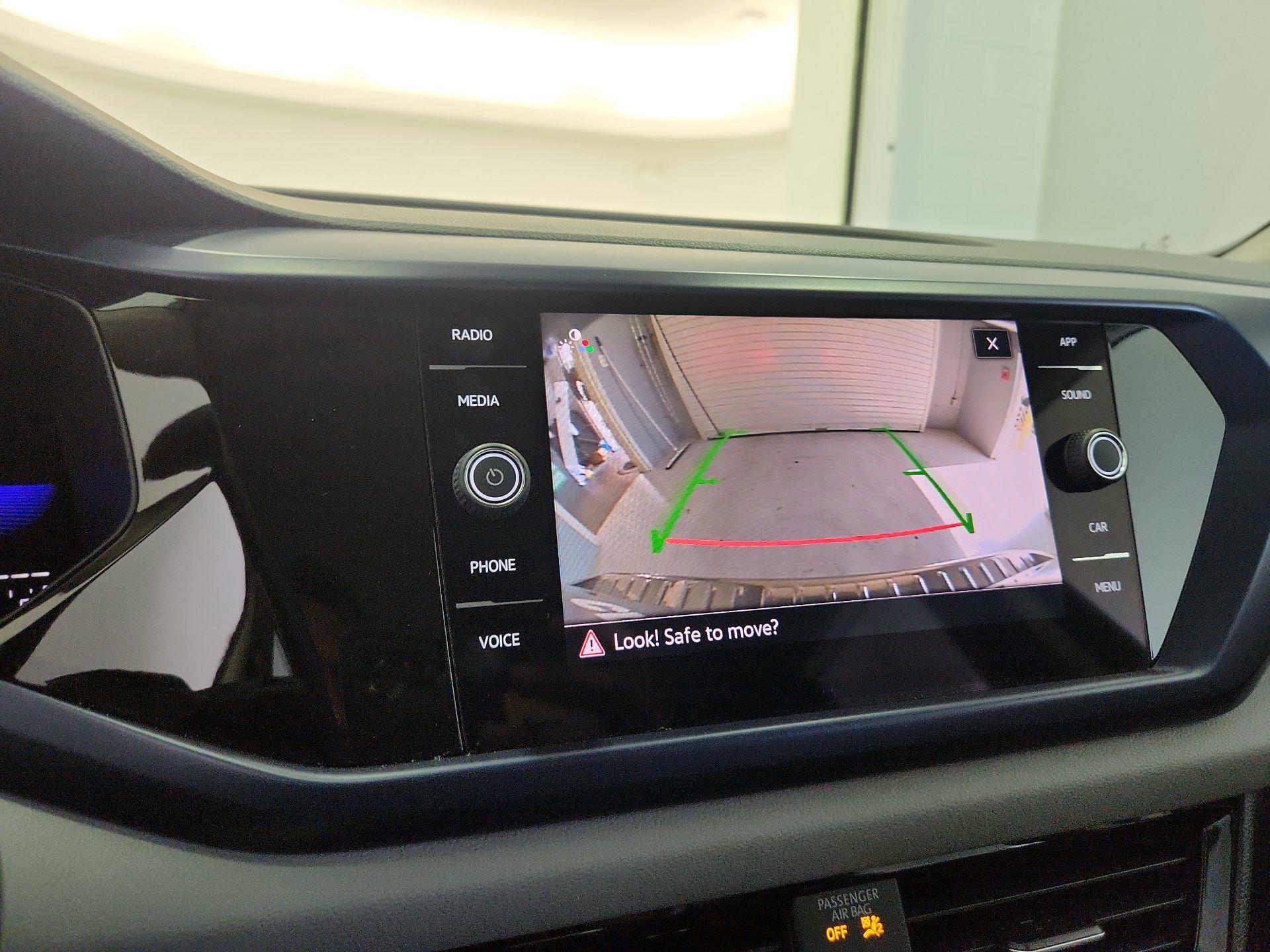 Thumbnail: 2022 Volkswagen Taos - 14