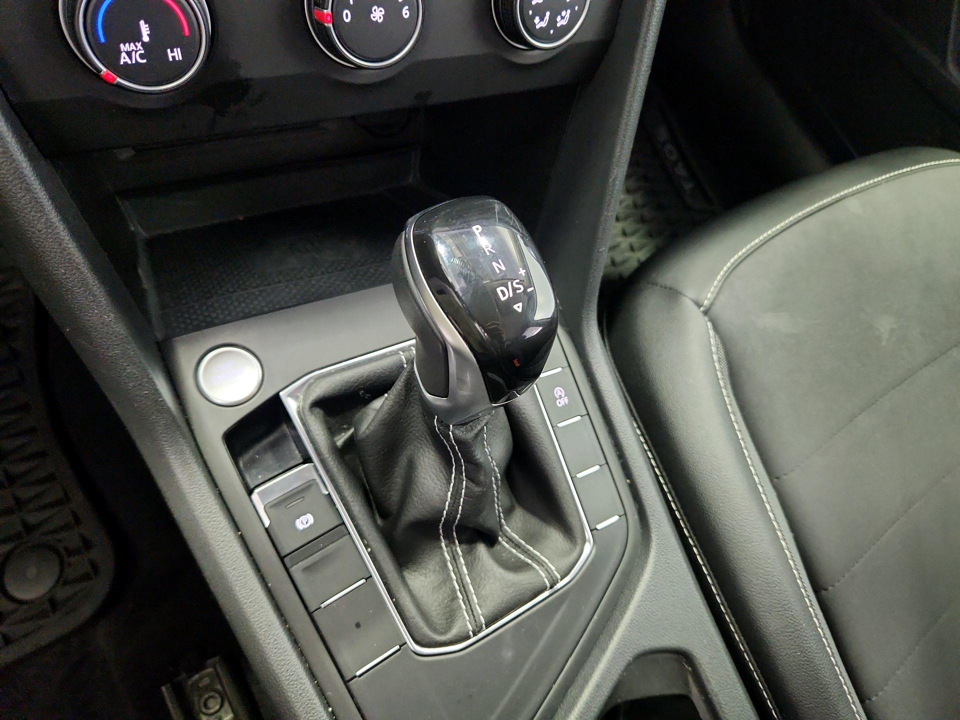 Thumbnail: 2022 Volkswagen Taos - 17