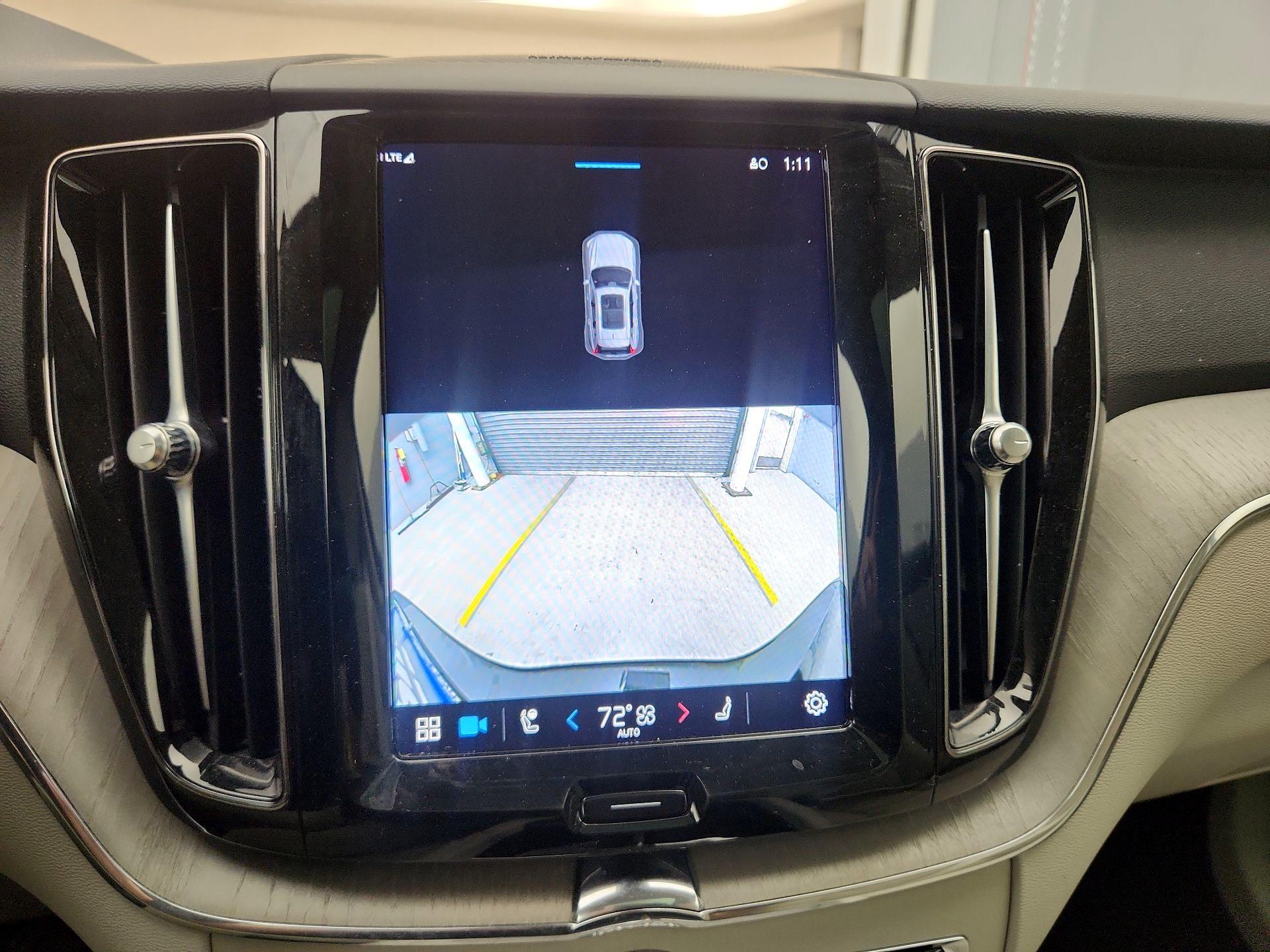 Thumbnail: 2023 Volvo XC60 - 14