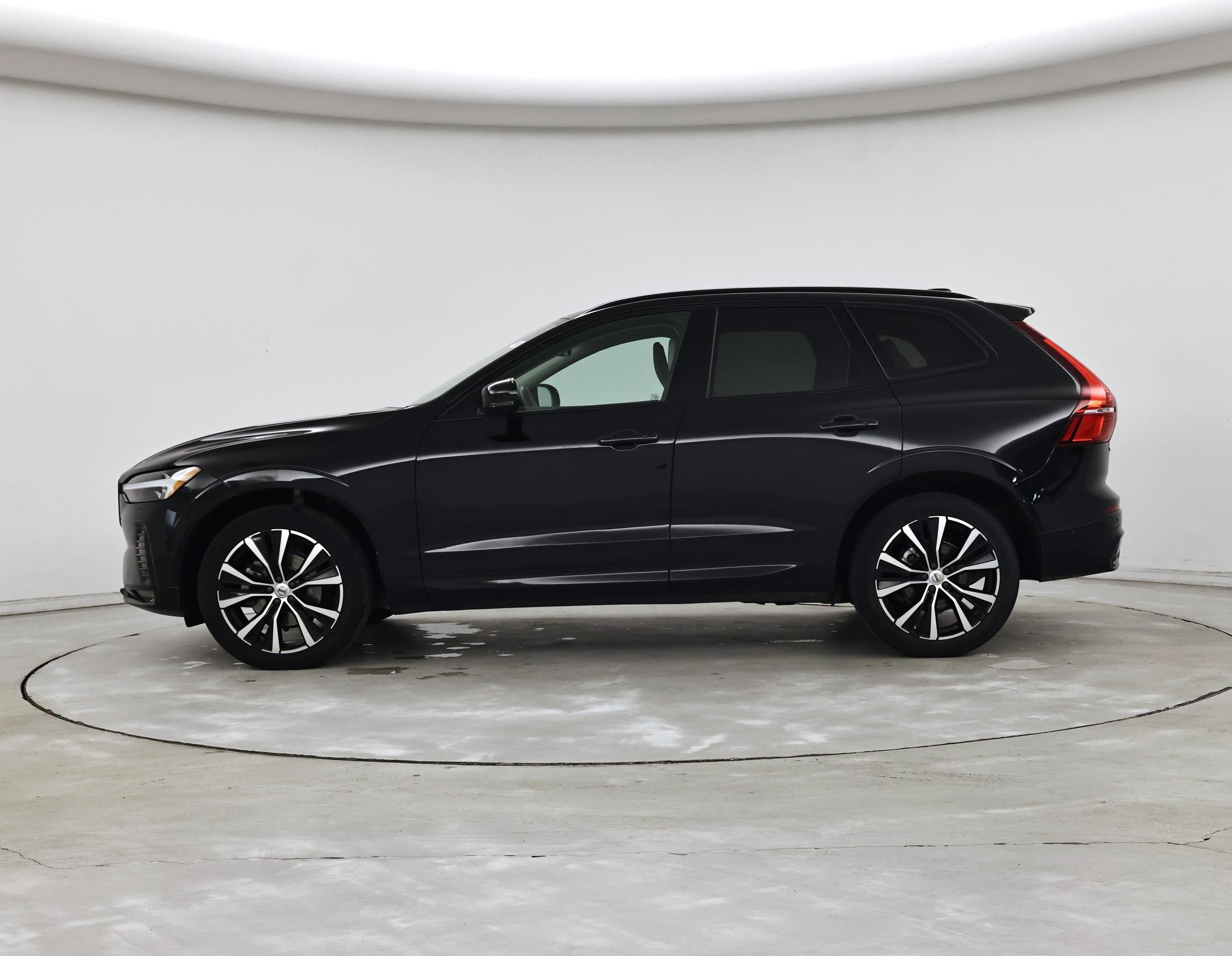Thumbnail: 2023 Volvo XC60 - 3