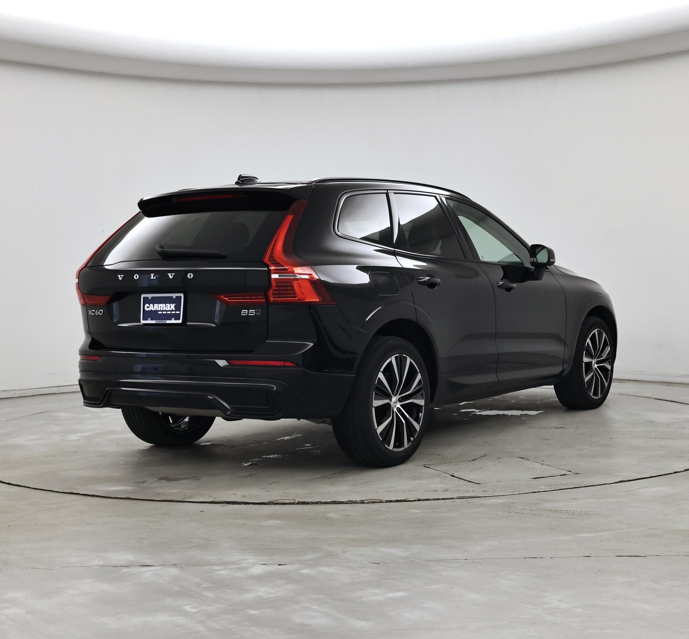 Thumbnail: 2023 Volvo XC60 - 8