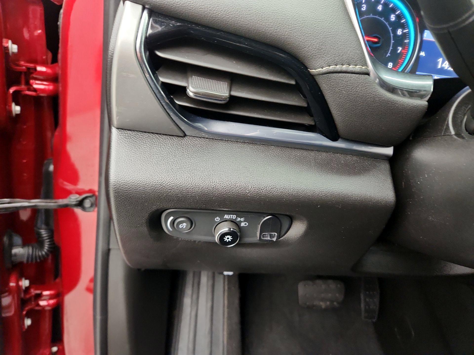 Thumbnail: 2023 Chevrolet Traverse - 13