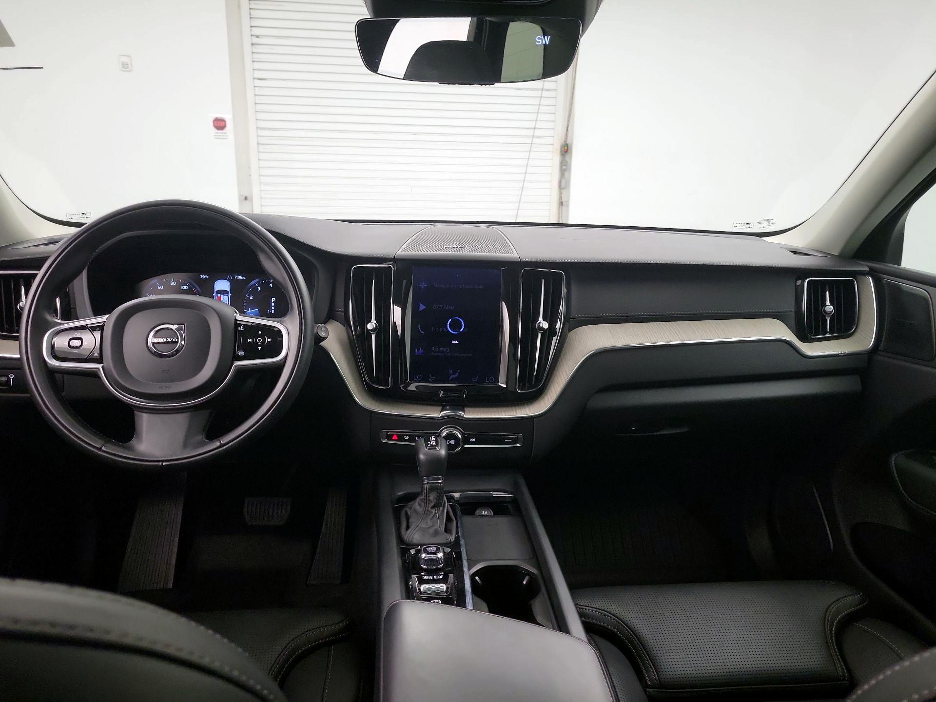 Thumbnail: 2021 Volvo XC60 - 9