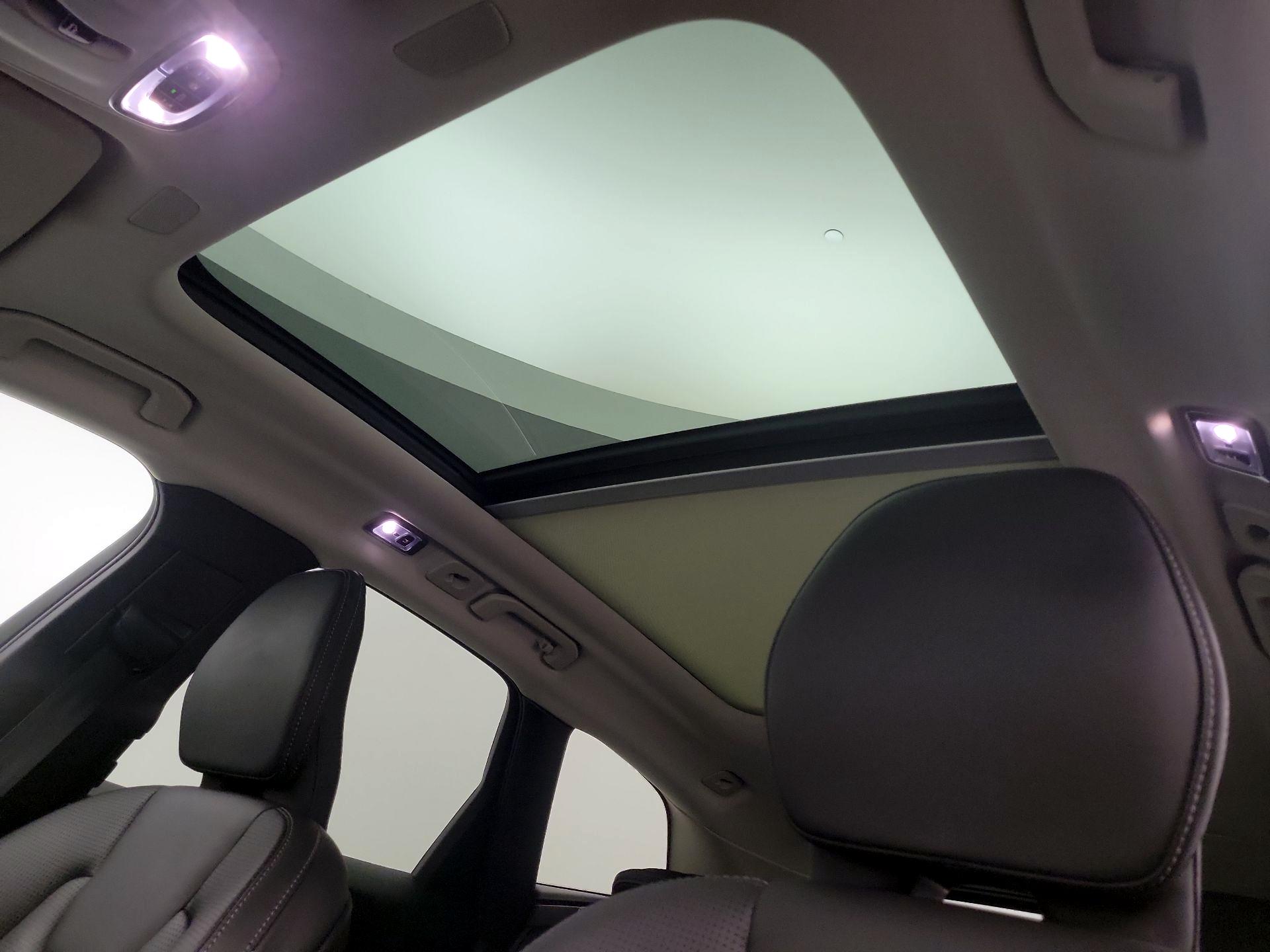 Thumbnail: 2021 Volvo XC60 - 20