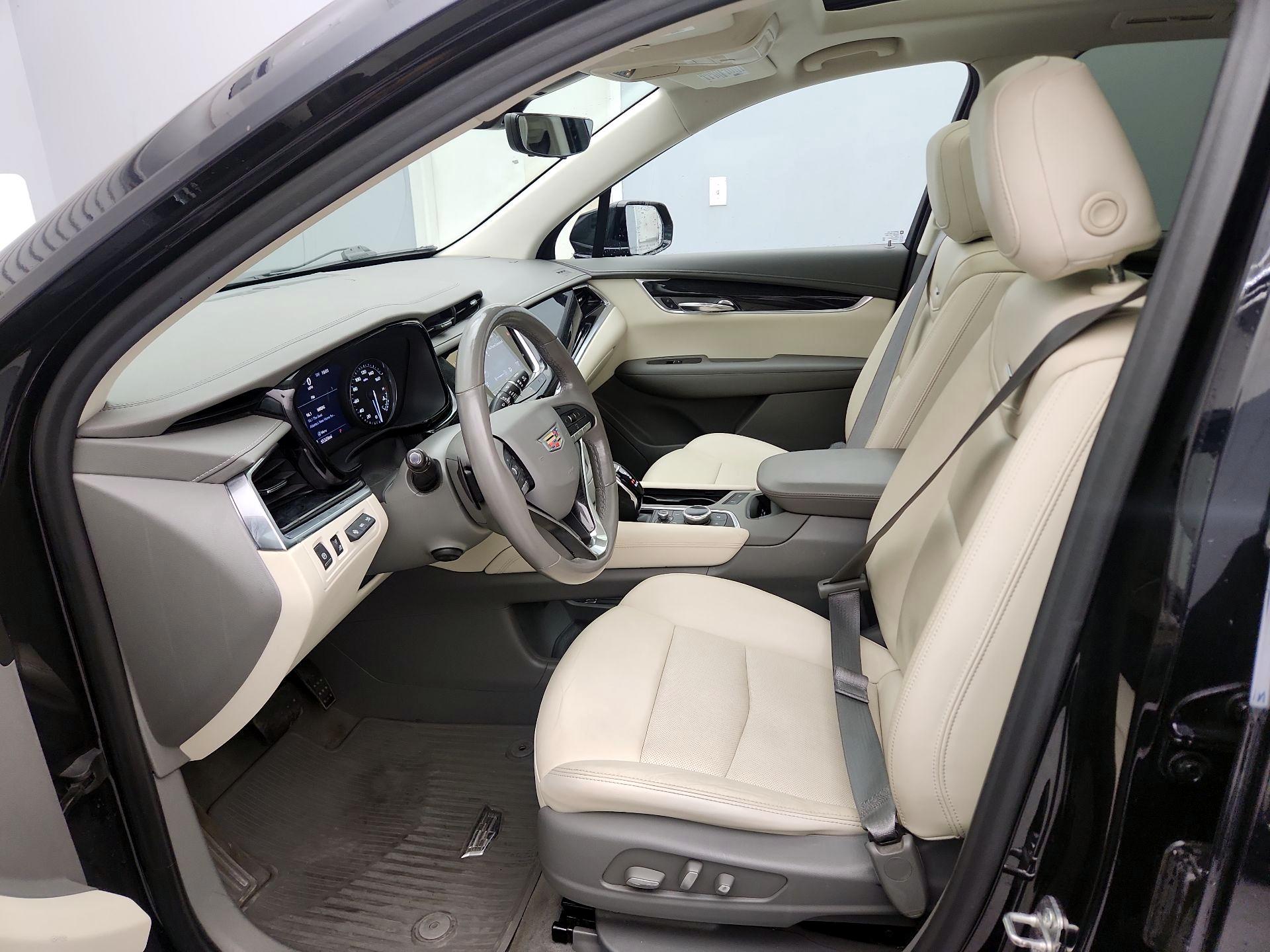 Thumbnail: 2021 Cadillac XT6 - 11