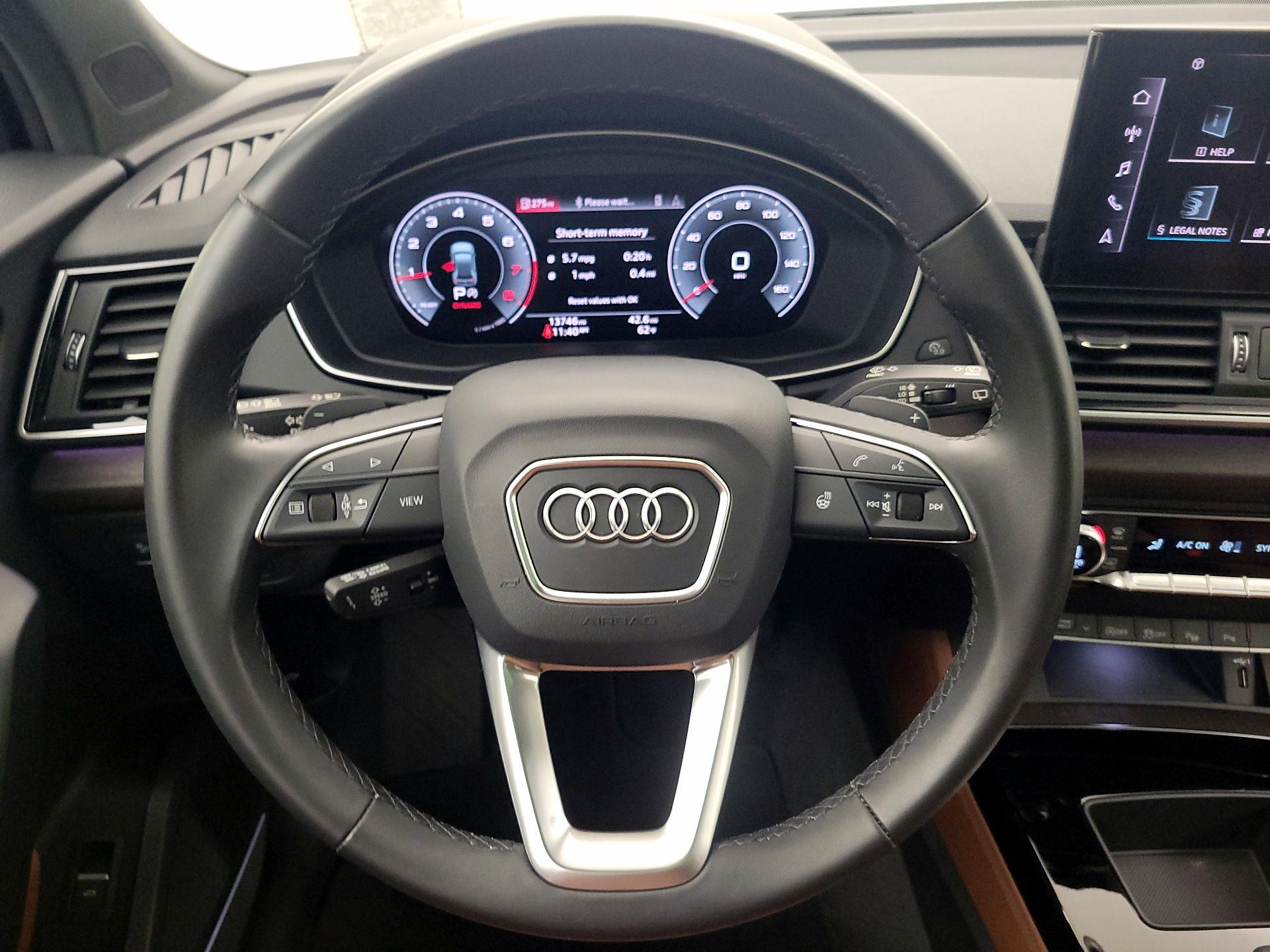 Thumbnail: 2023 Audi Q5 - 10
