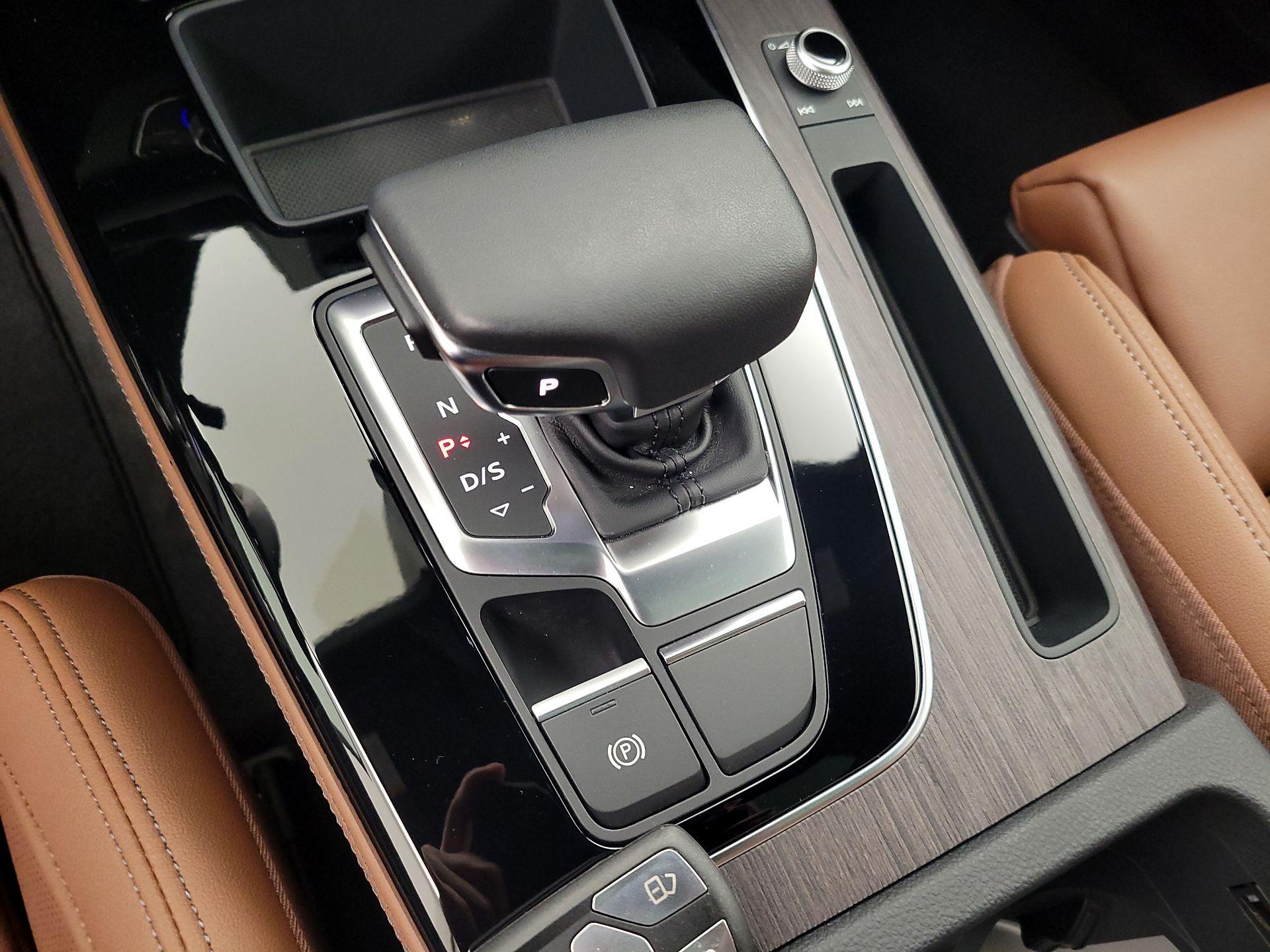 Thumbnail: 2023 Audi Q5 - 18