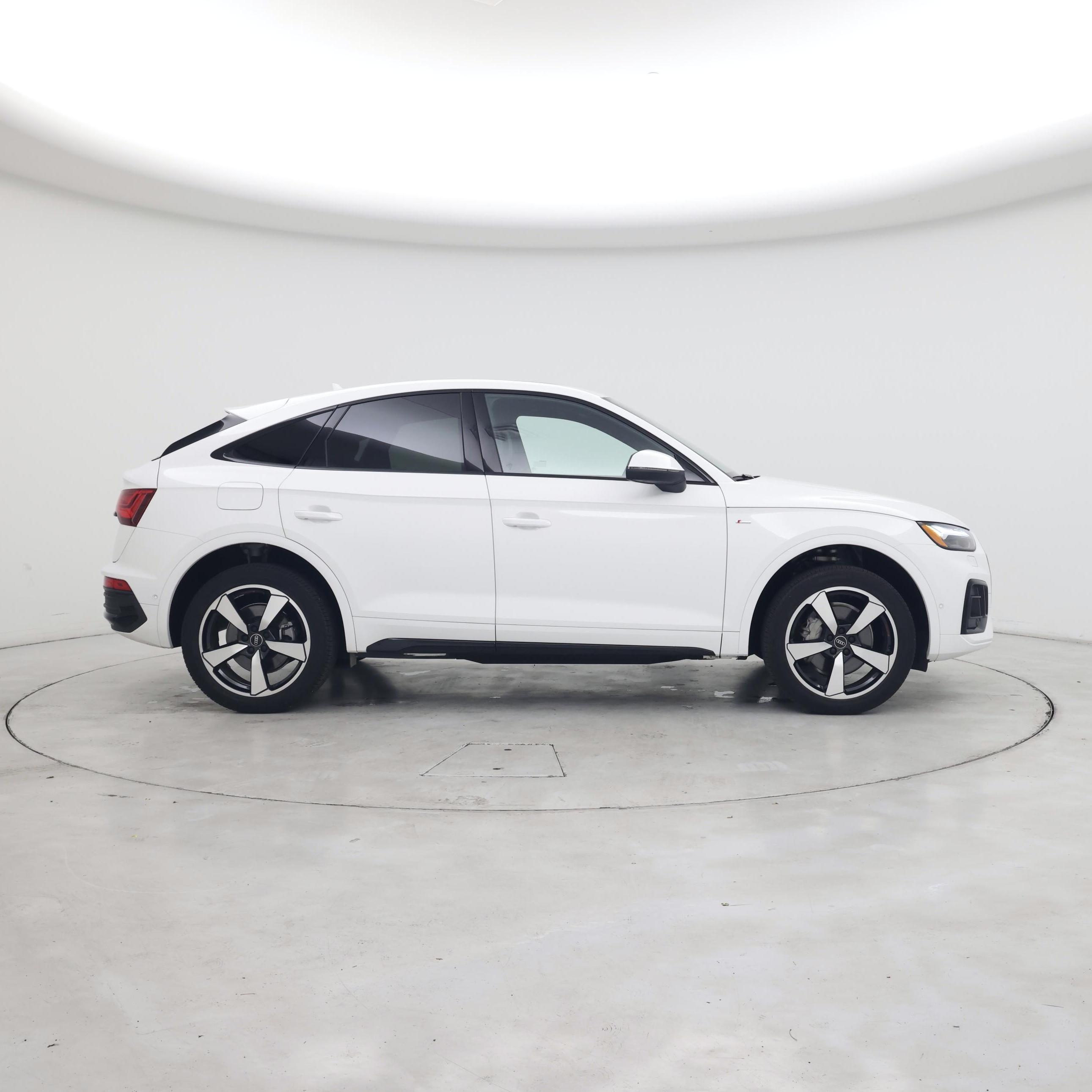 Thumbnail: 2023 Audi Q5 - 7