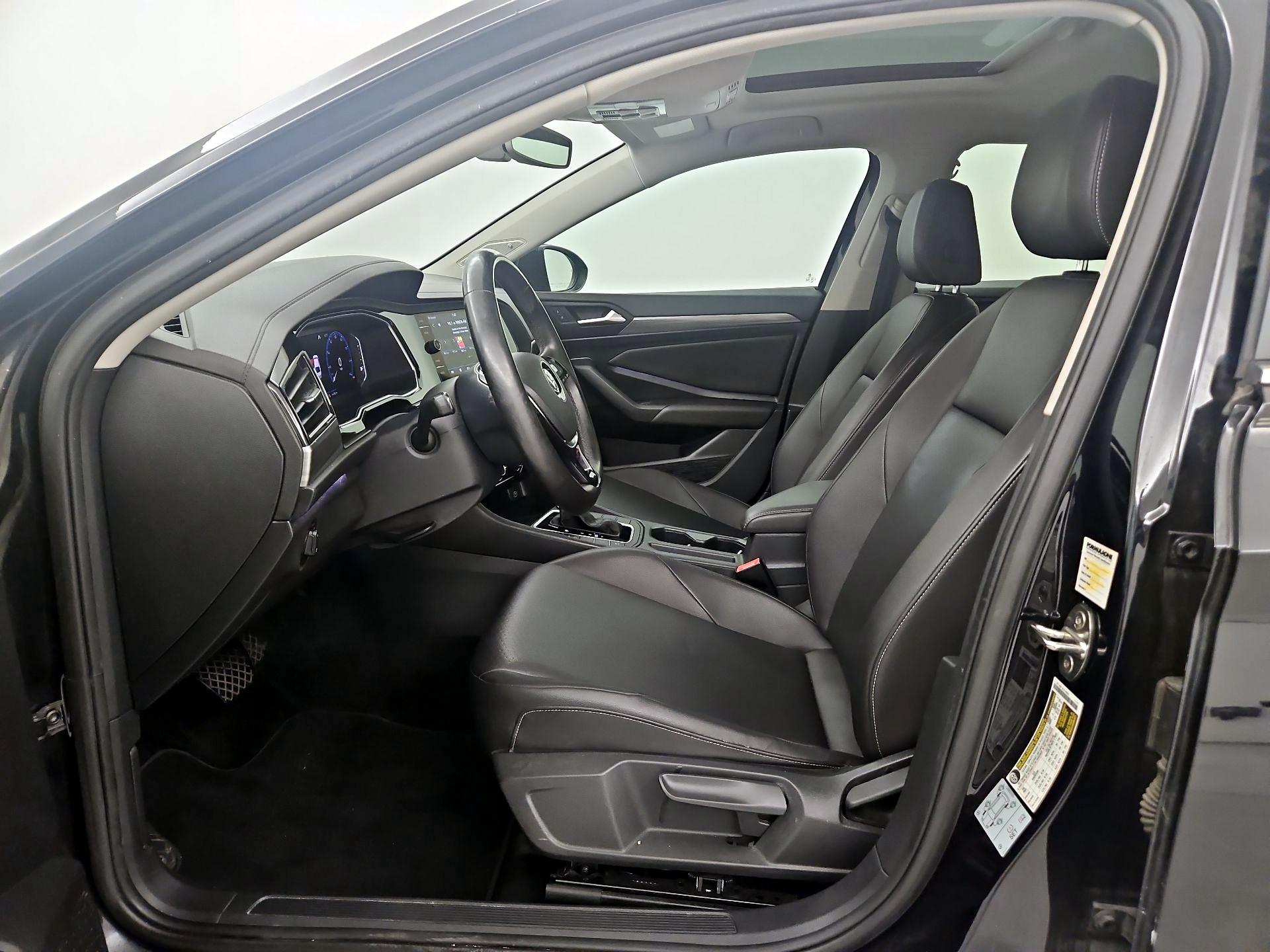 Thumbnail: 2019 Volkswagen Jetta - 11