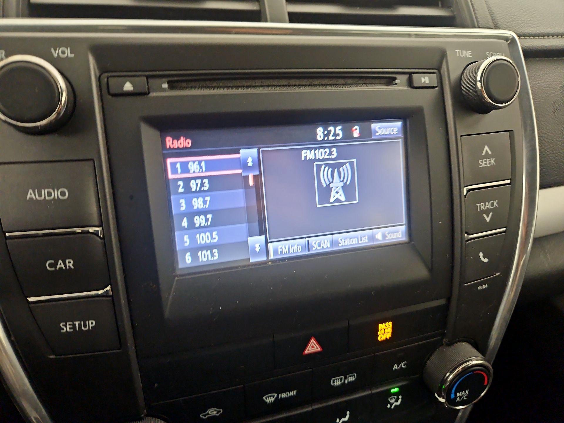 Thumbnail: 2015 Toyota Camry - 14