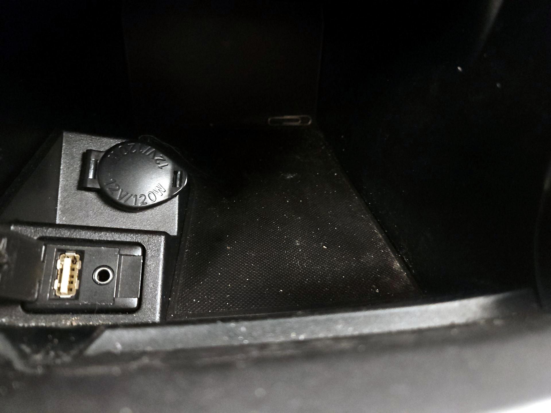 Thumbnail: 2015 Toyota Camry - 17