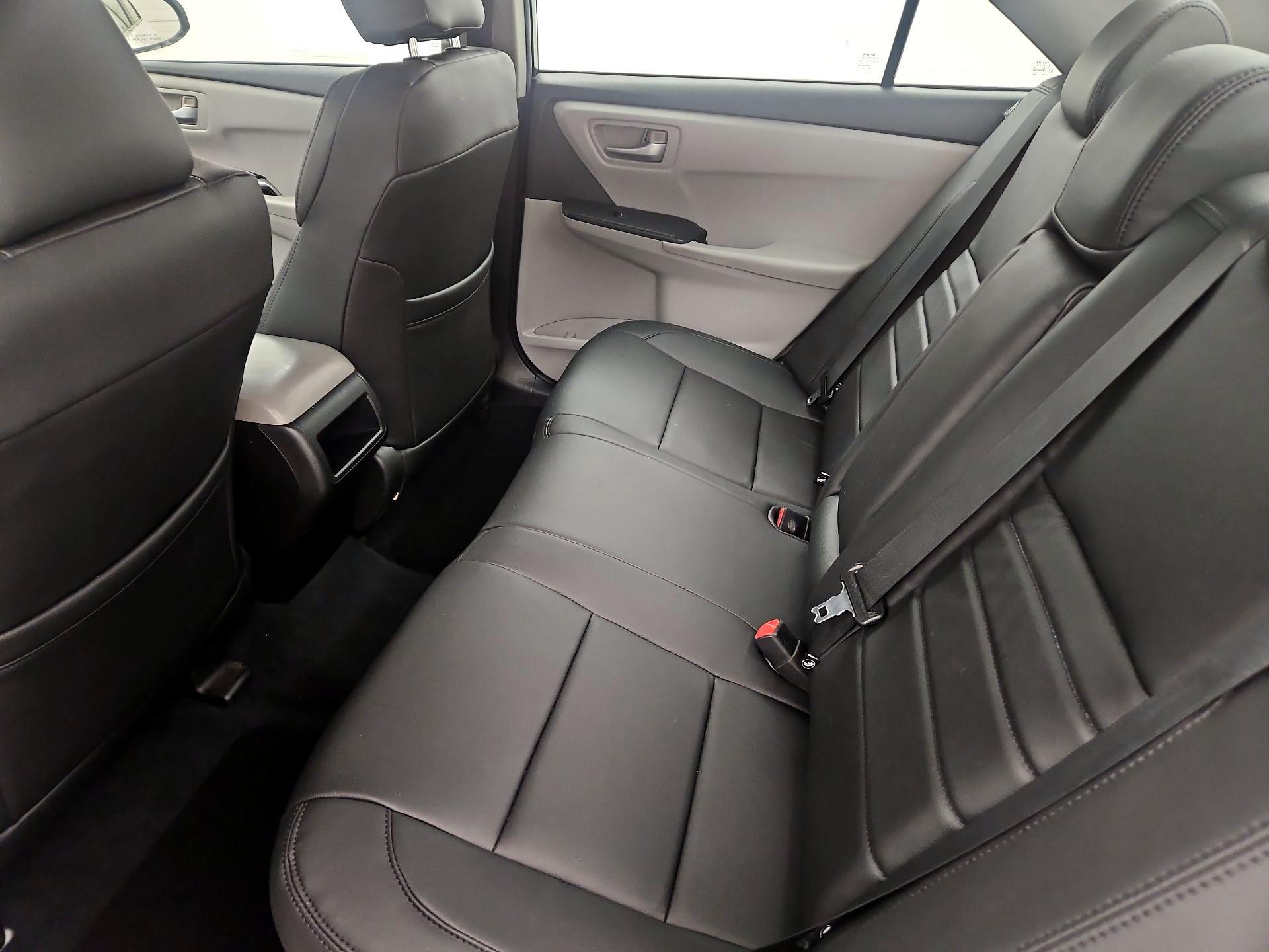 Thumbnail: 2015 Toyota Camry - 18
