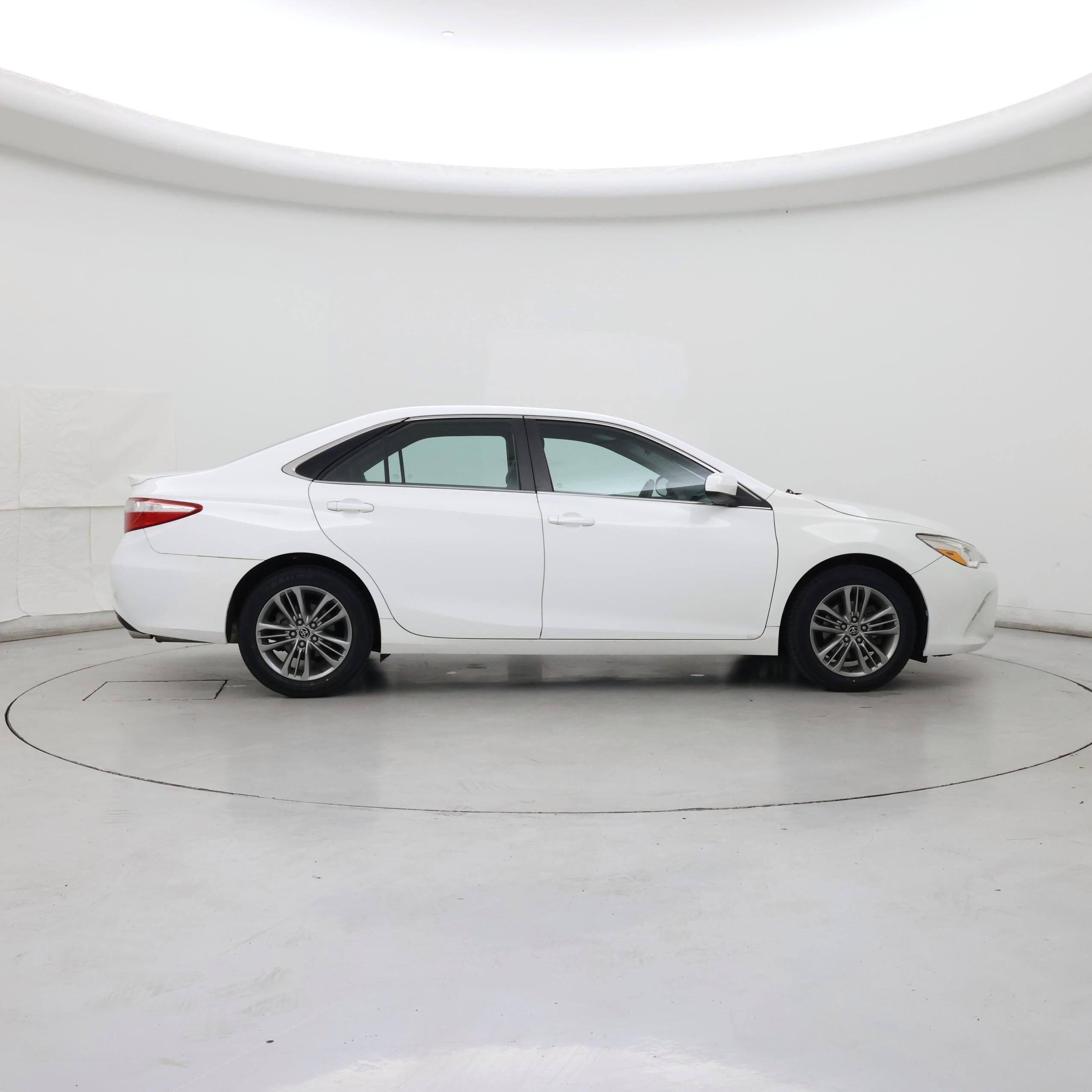 Thumbnail: 2015 Toyota Camry - 7
