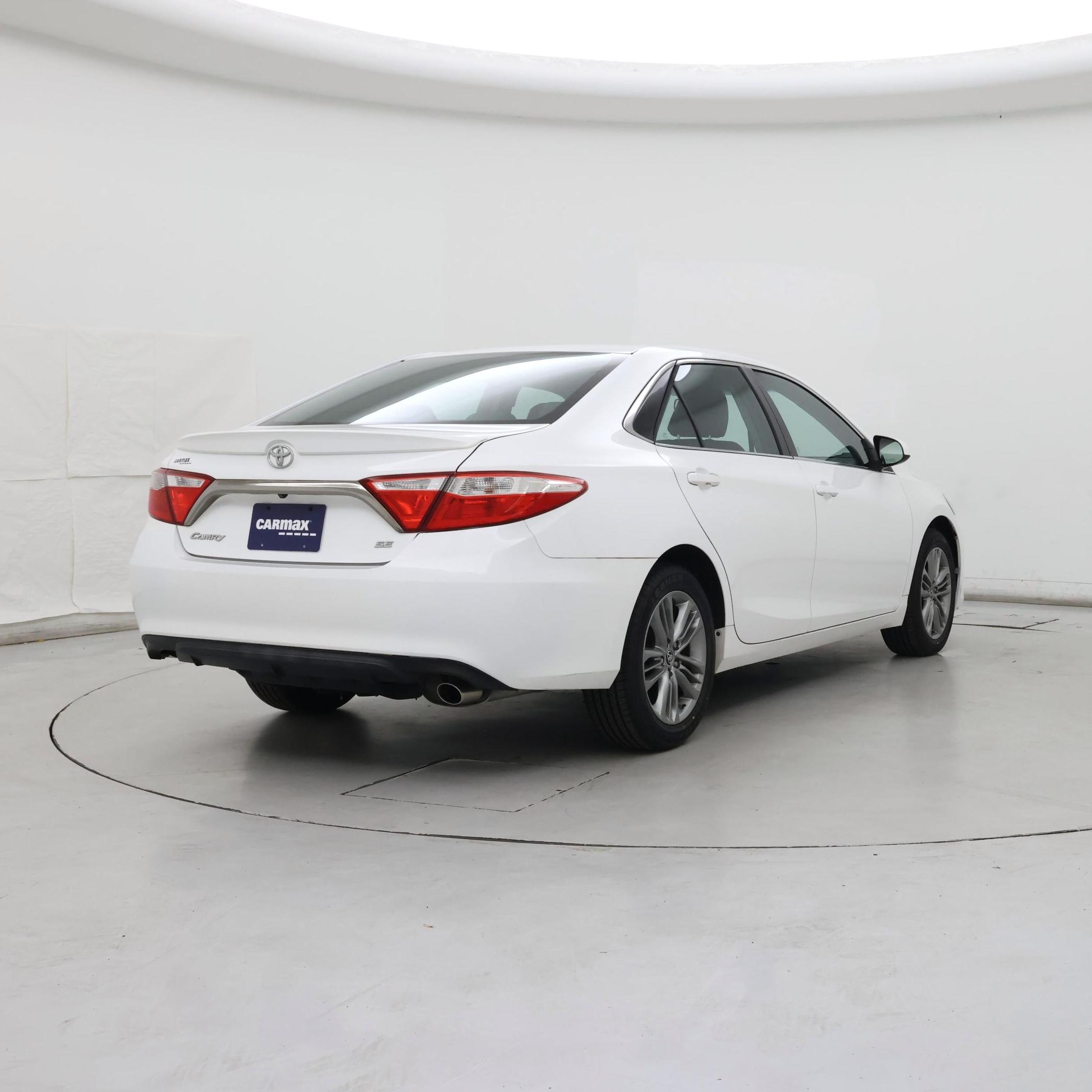 Thumbnail: 2015 Toyota Camry - 8