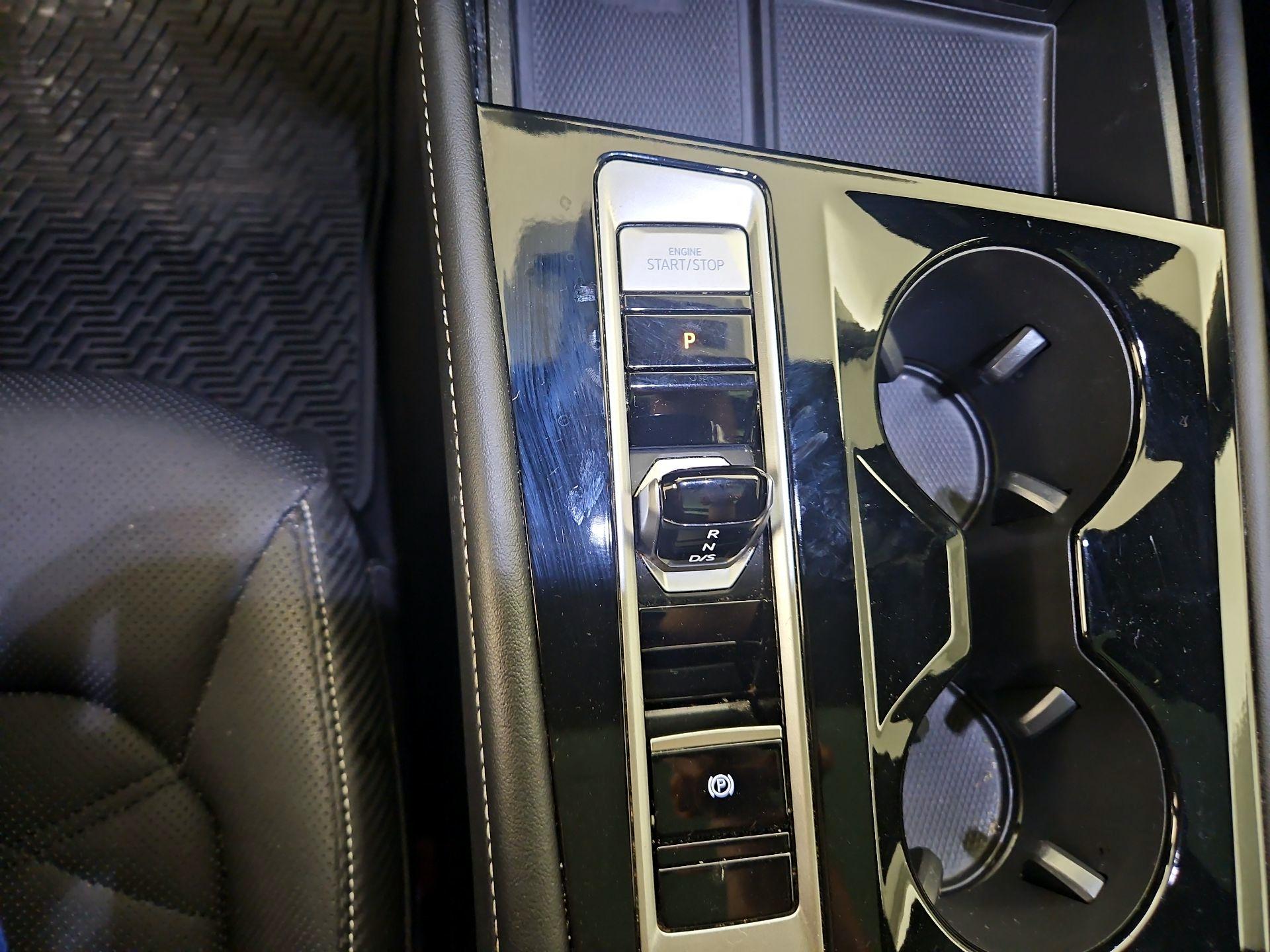 Thumbnail: 2024 Volkswagen Atlas - 17