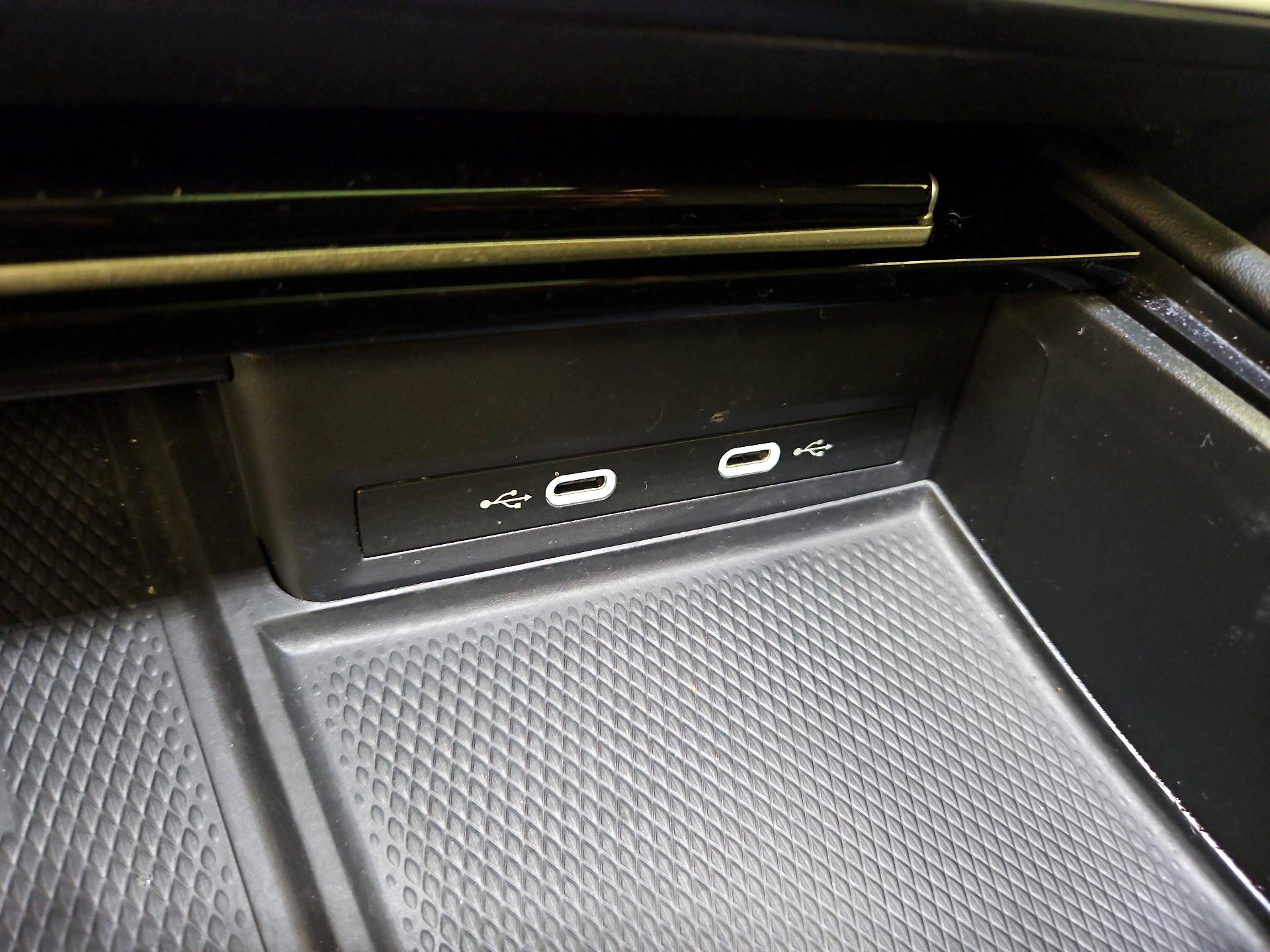 Thumbnail: 2024 Volkswagen Atlas - 18