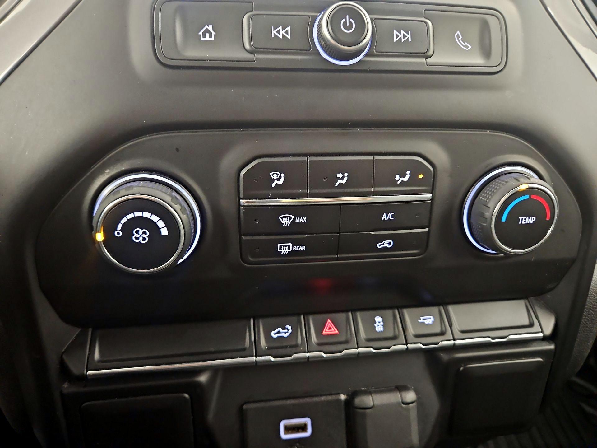 Thumbnail: 2019 Chevrolet Silverado 1500 - 16