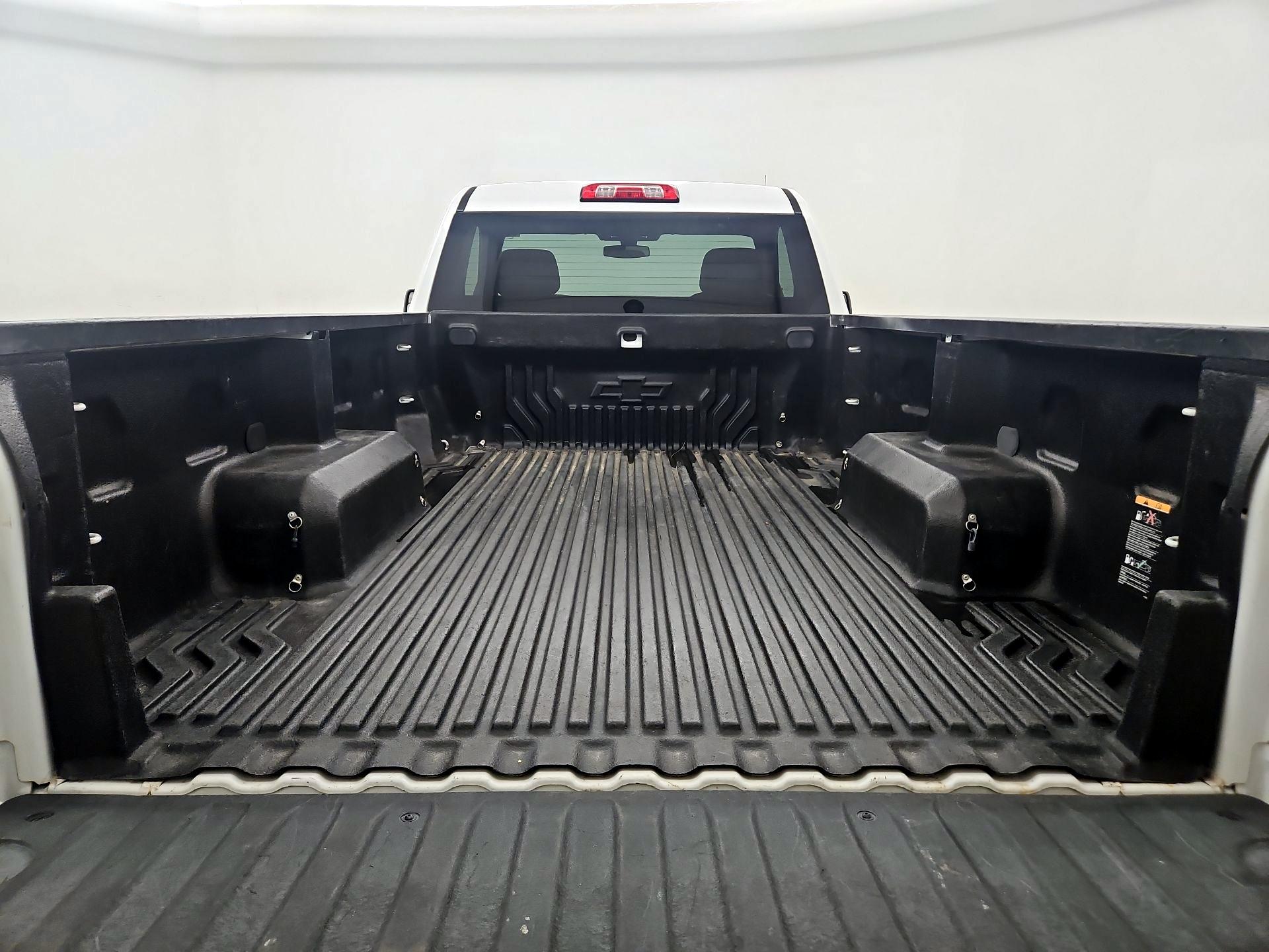 Thumbnail: 2019 Chevrolet Silverado 1500 - 19