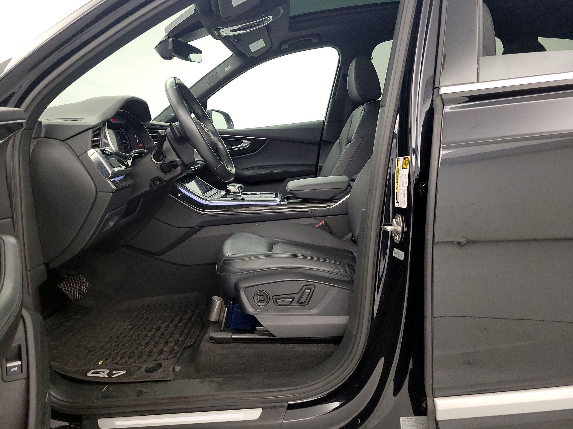 Thumbnail: 2021 Audi Q7 - 11