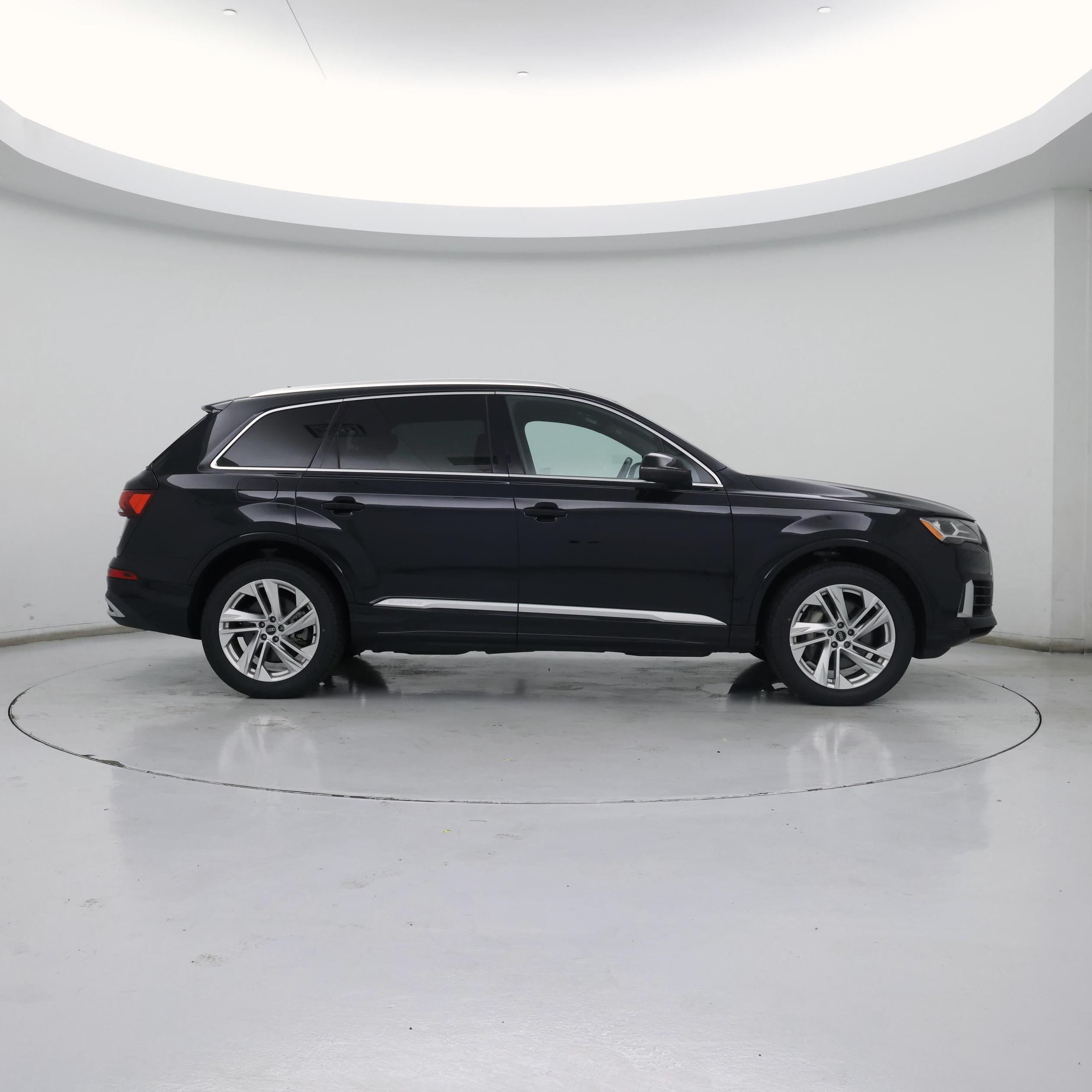 Thumbnail: 2021 Audi Q7 - 7