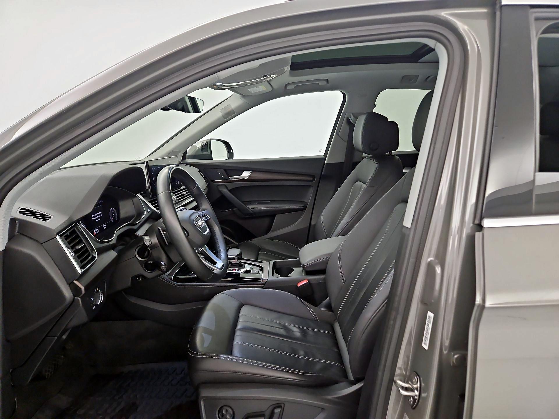 Thumbnail: 2023 Audi Q5 - 11