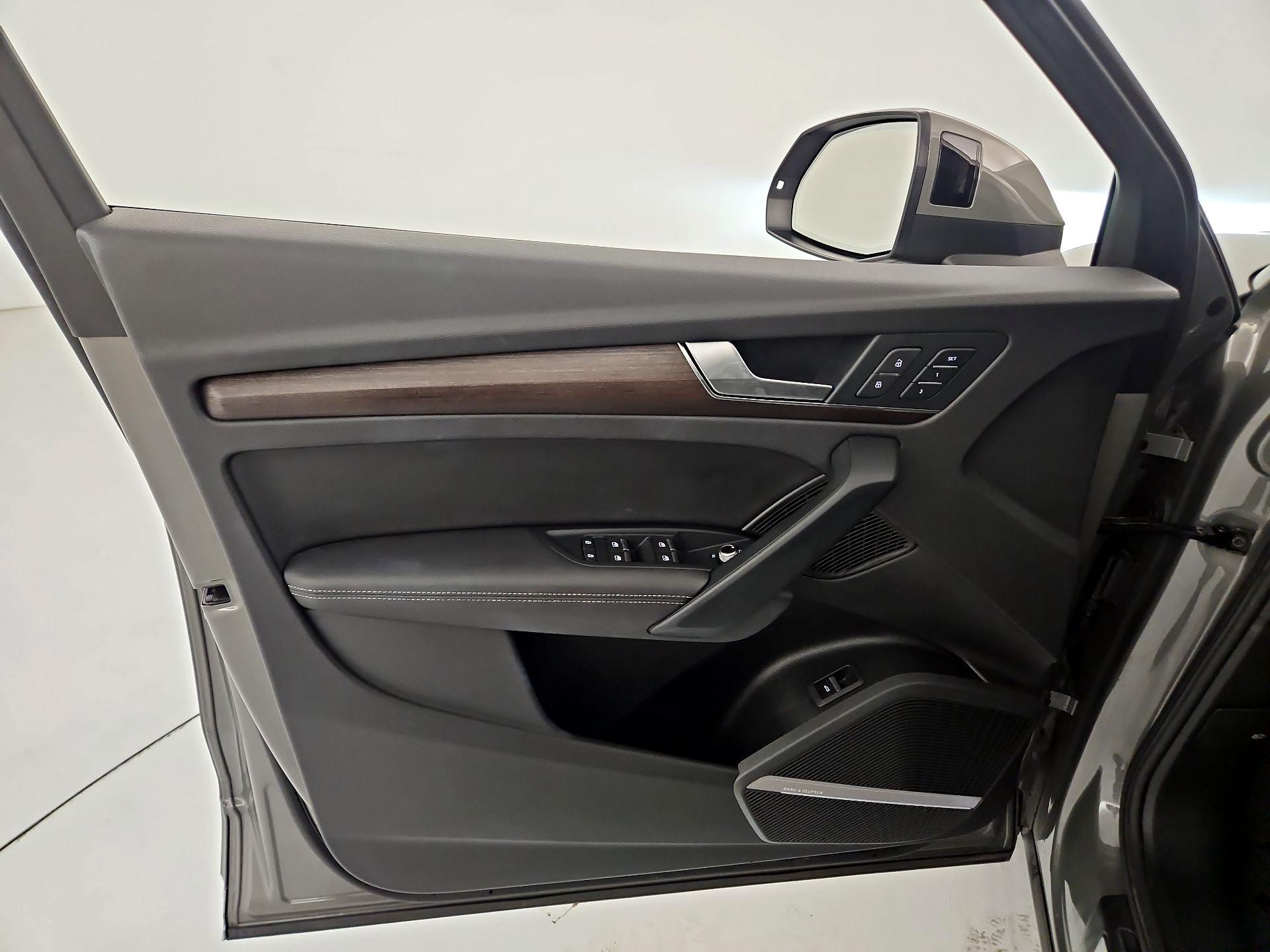 Thumbnail: 2023 Audi Q5 - 12