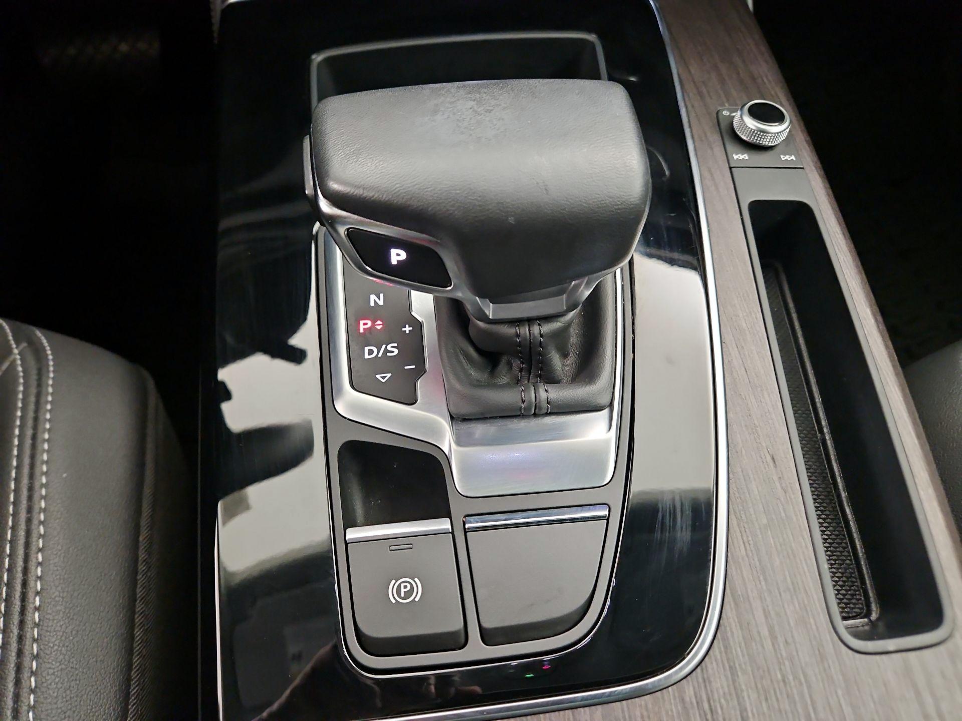Thumbnail: 2023 Audi Q5 - 18