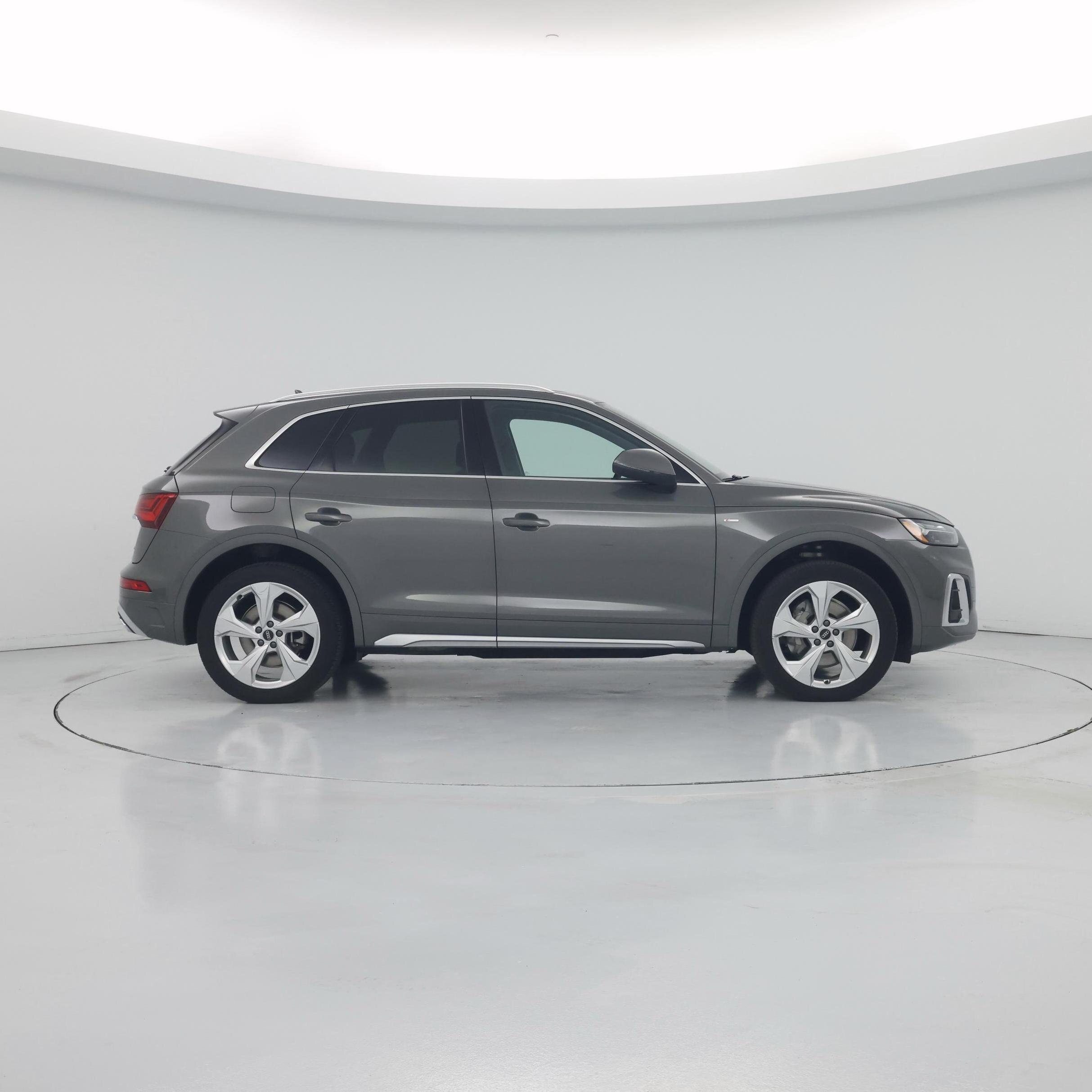 Thumbnail: 2023 Audi Q5 - 7