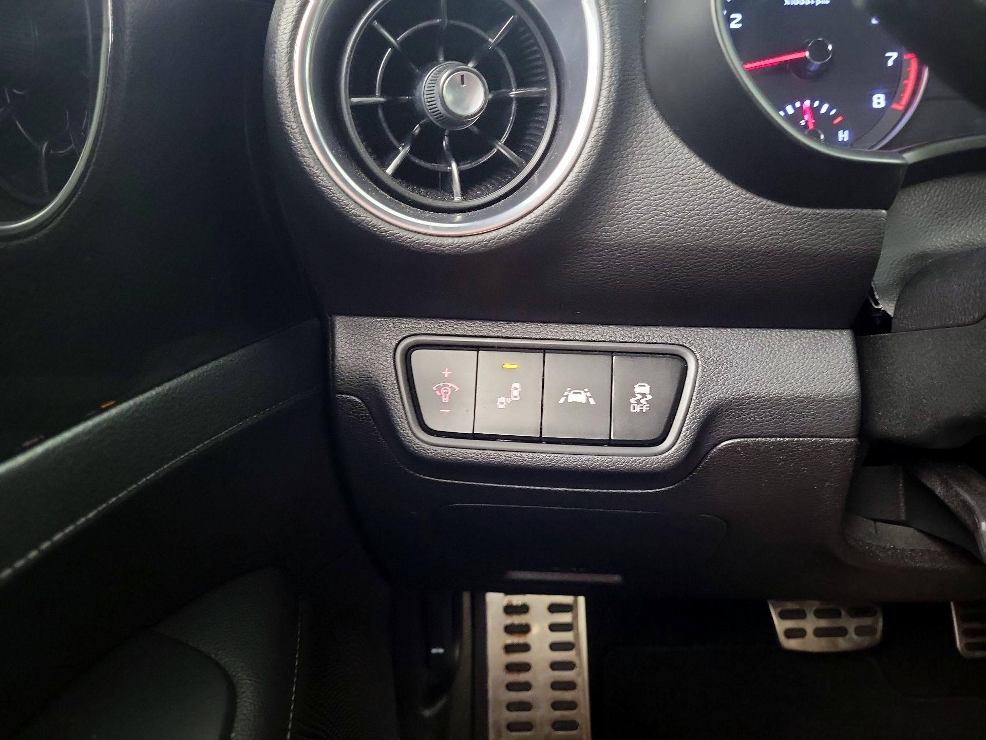 Thumbnail: 2021 Kia Forte - 13