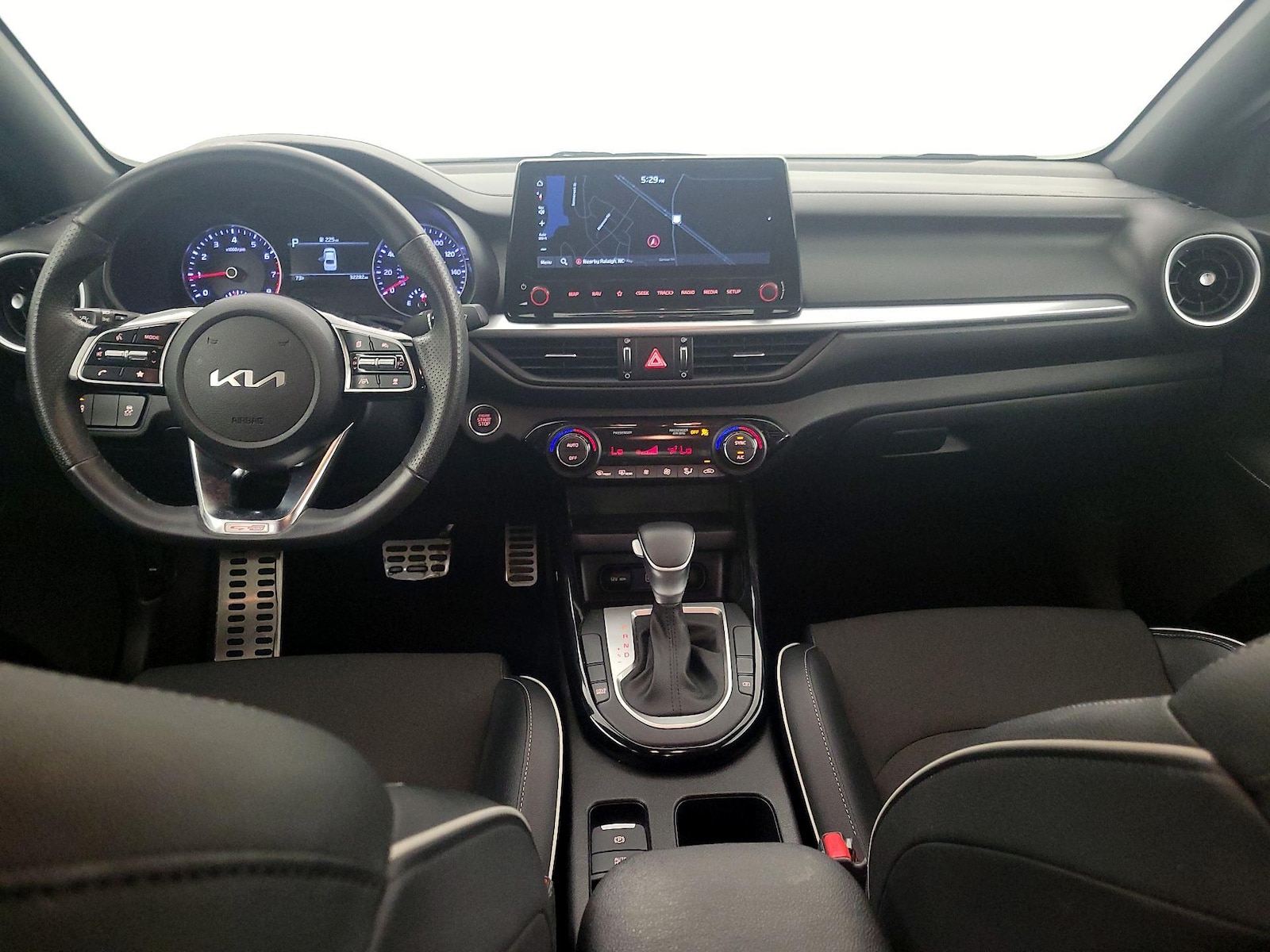 2023 Kia Forte GT-Line - Photo 10