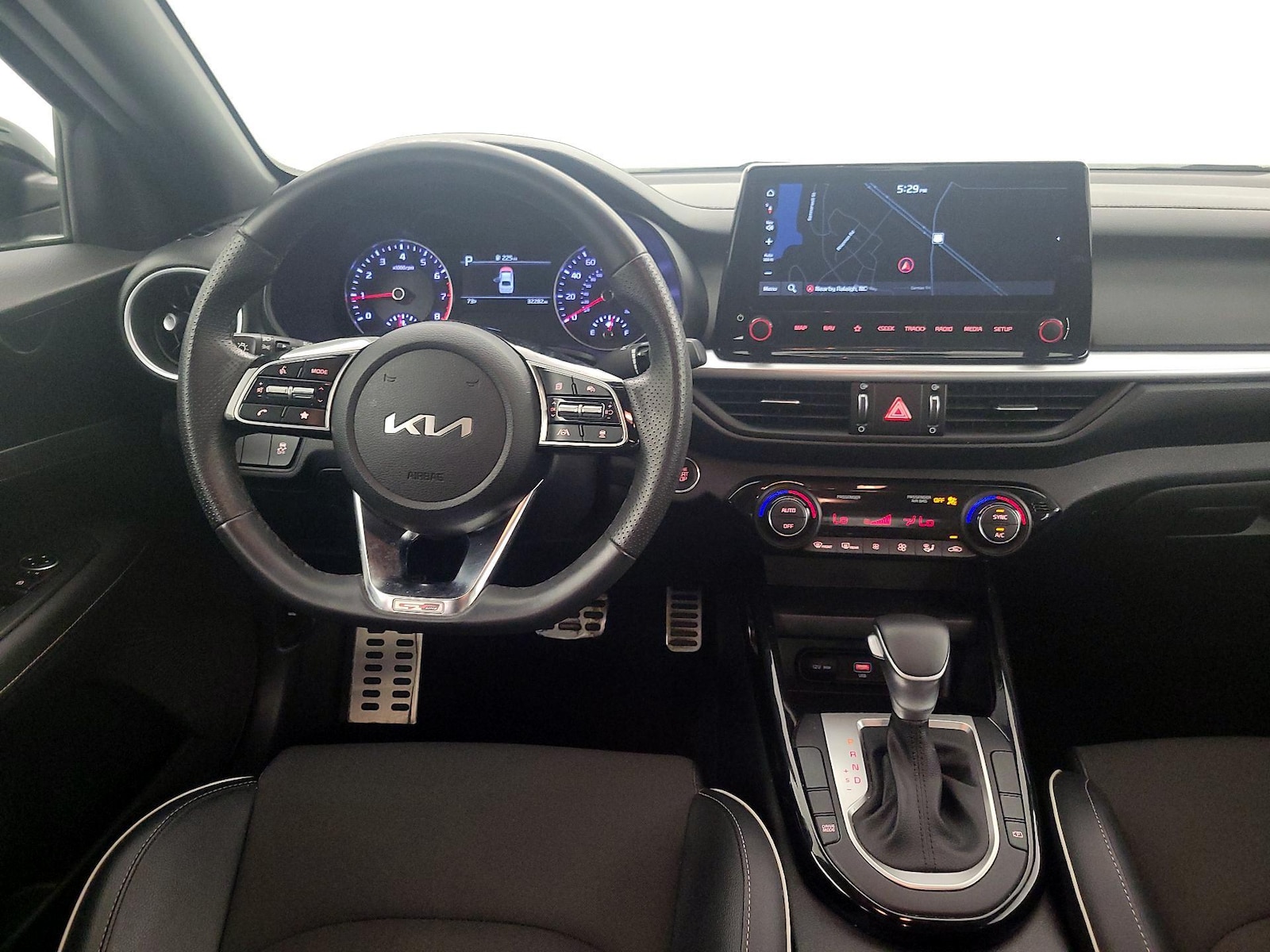 2023 Kia Forte GT-Line - Photo 11