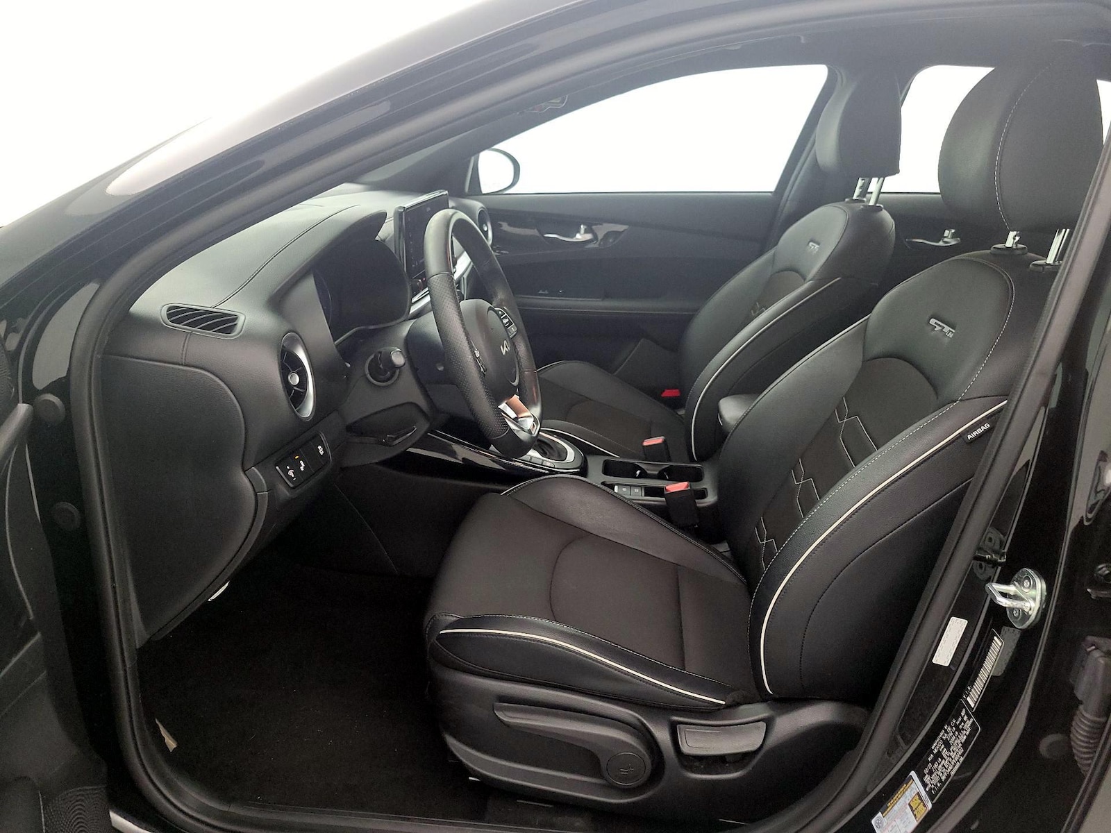 2023 Kia Forte GT-Line - Photo 12
